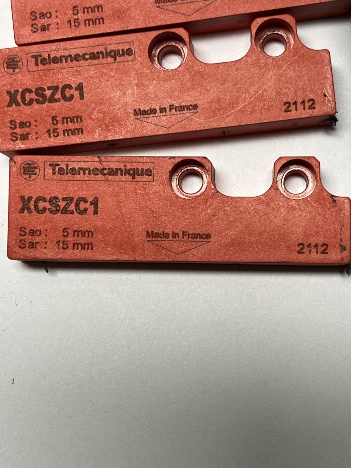 Lot of (5) Telemecanique XCSZC5902/ XCSZC1 Magnetic Safety Switches