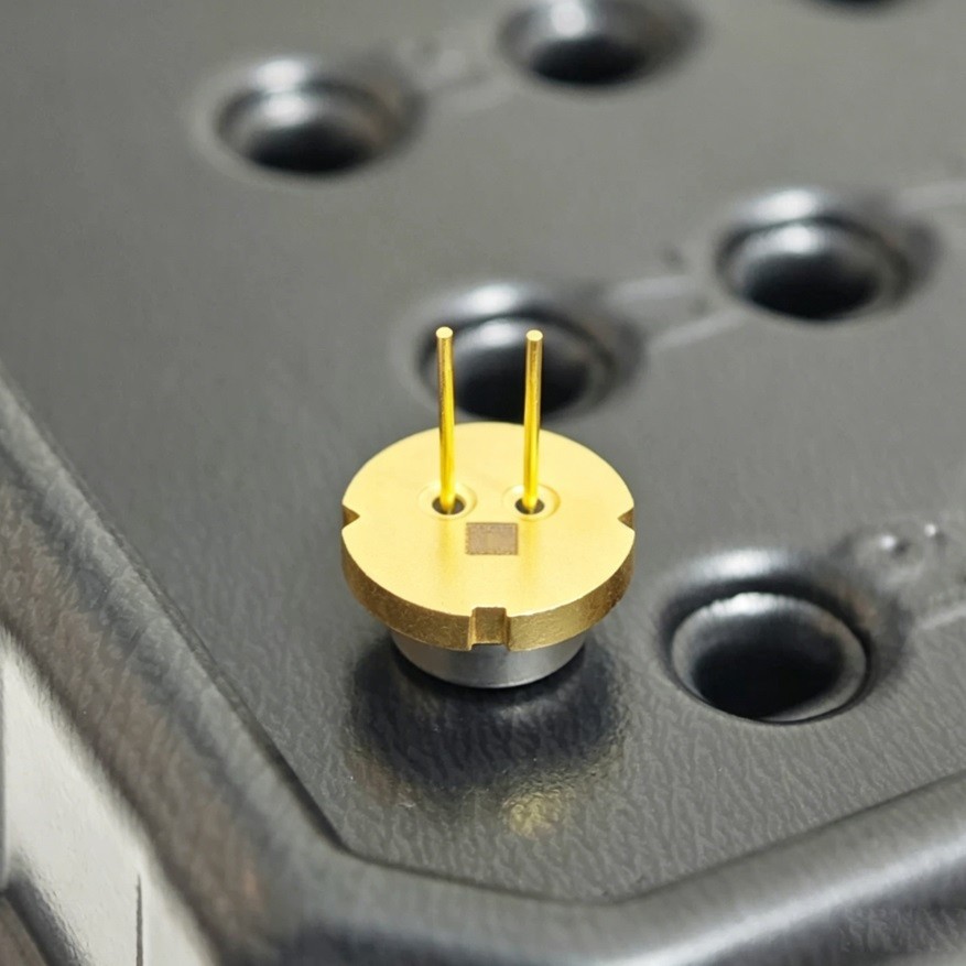 3.3W Powerful 395nm 402nm 405nm Voliet/Blue Laser Diode 3000mW 9mm KLC432FL01WW