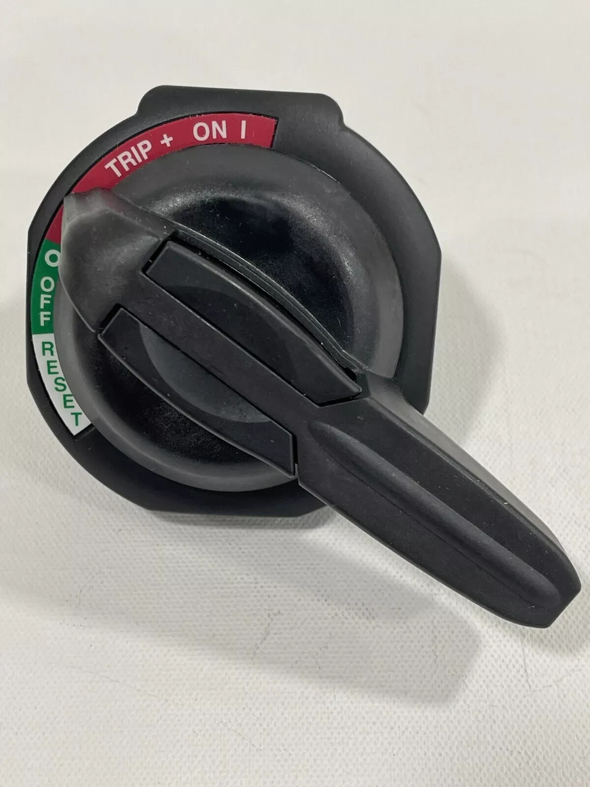 New! Allen Bradley 140U-PB Lockable Disconnect Handle with Trip Indicator