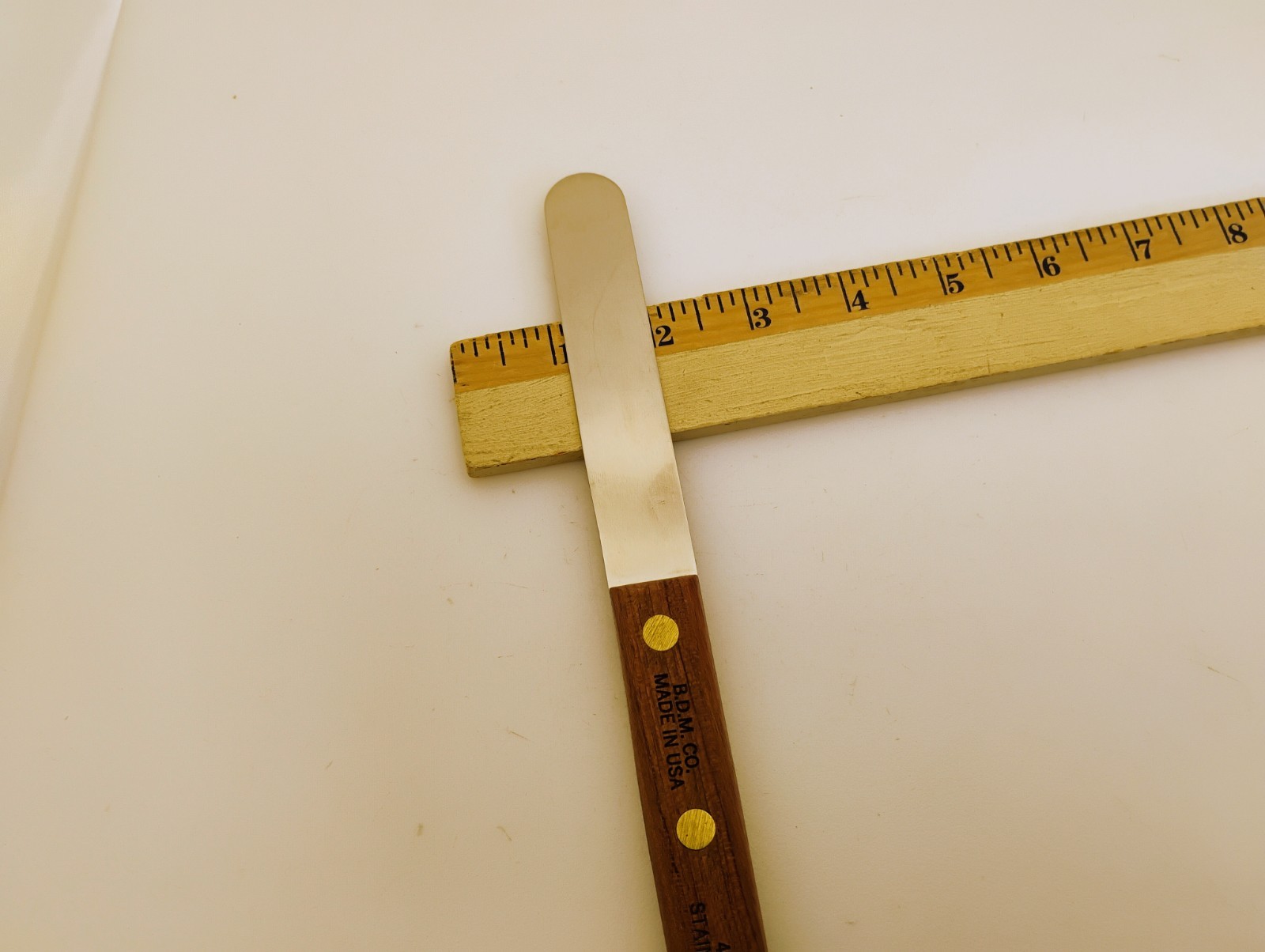 USA Dental Spatula 4R Stainless Wood Handle 4.5″X7/8 Stiff Blade Brass Rivets