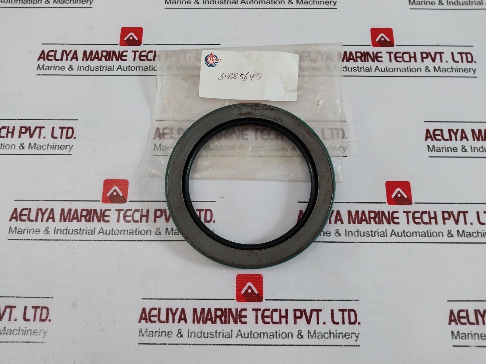 Lot of 2X SKF CR 37532 Oil Seal 80885645