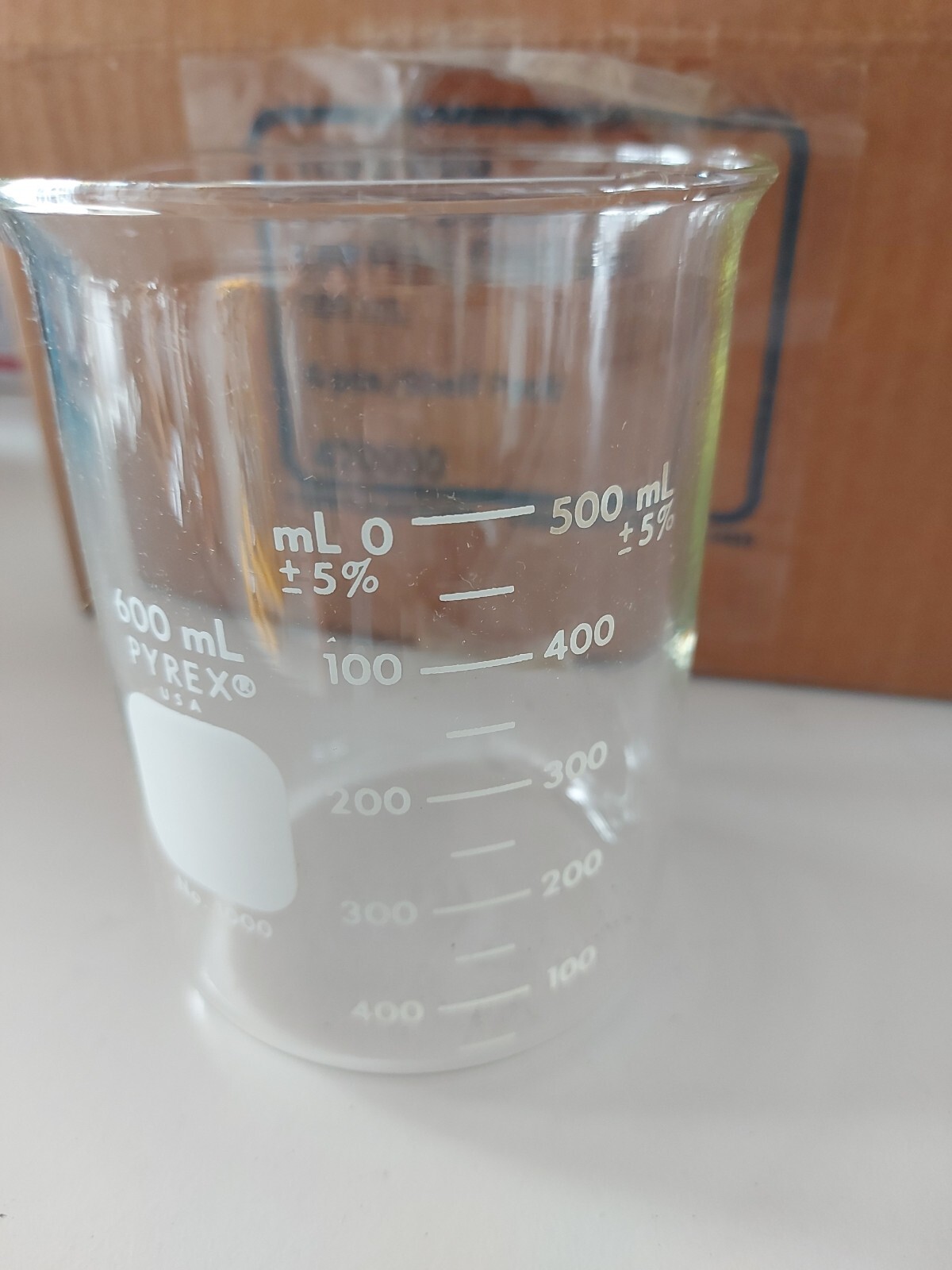 PYREX Griffin Low Form 600mL Beaker Graduated. FAST FREE SHIPPING!