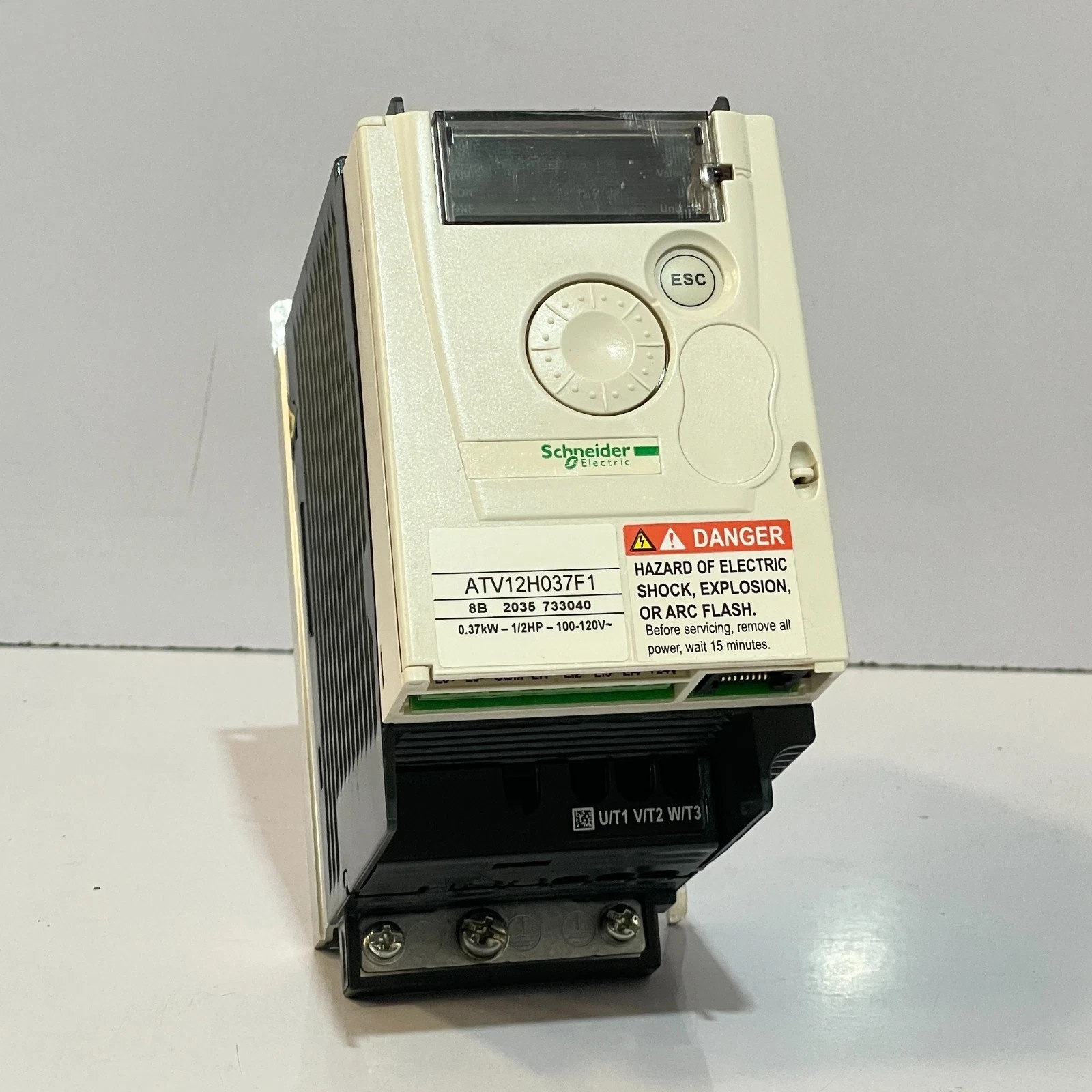 SCHNEIDER ELECTRIC ALTIVAR 12 ATV12H037F1 INVERTER 0.37KW 1/2HP 100-120V