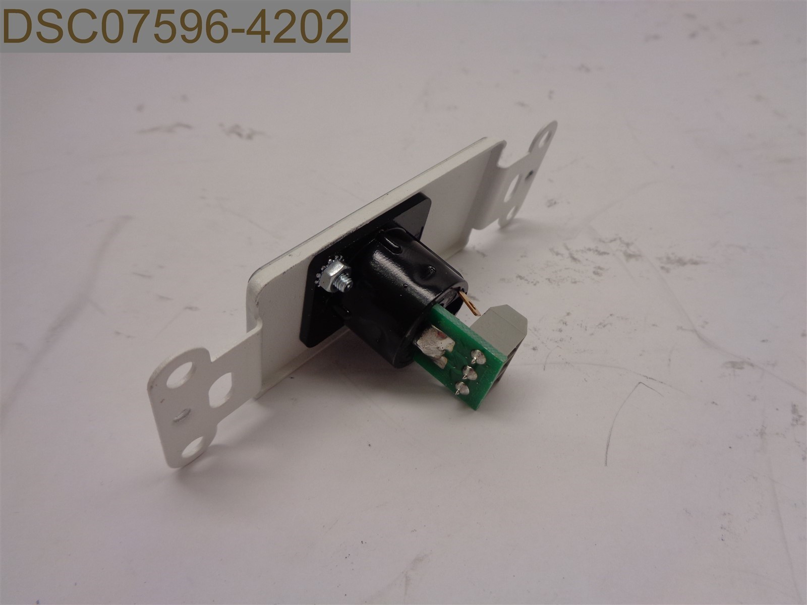 D-XLR3F Plate with 3-Pin XLR Female (White) Radio Accessories