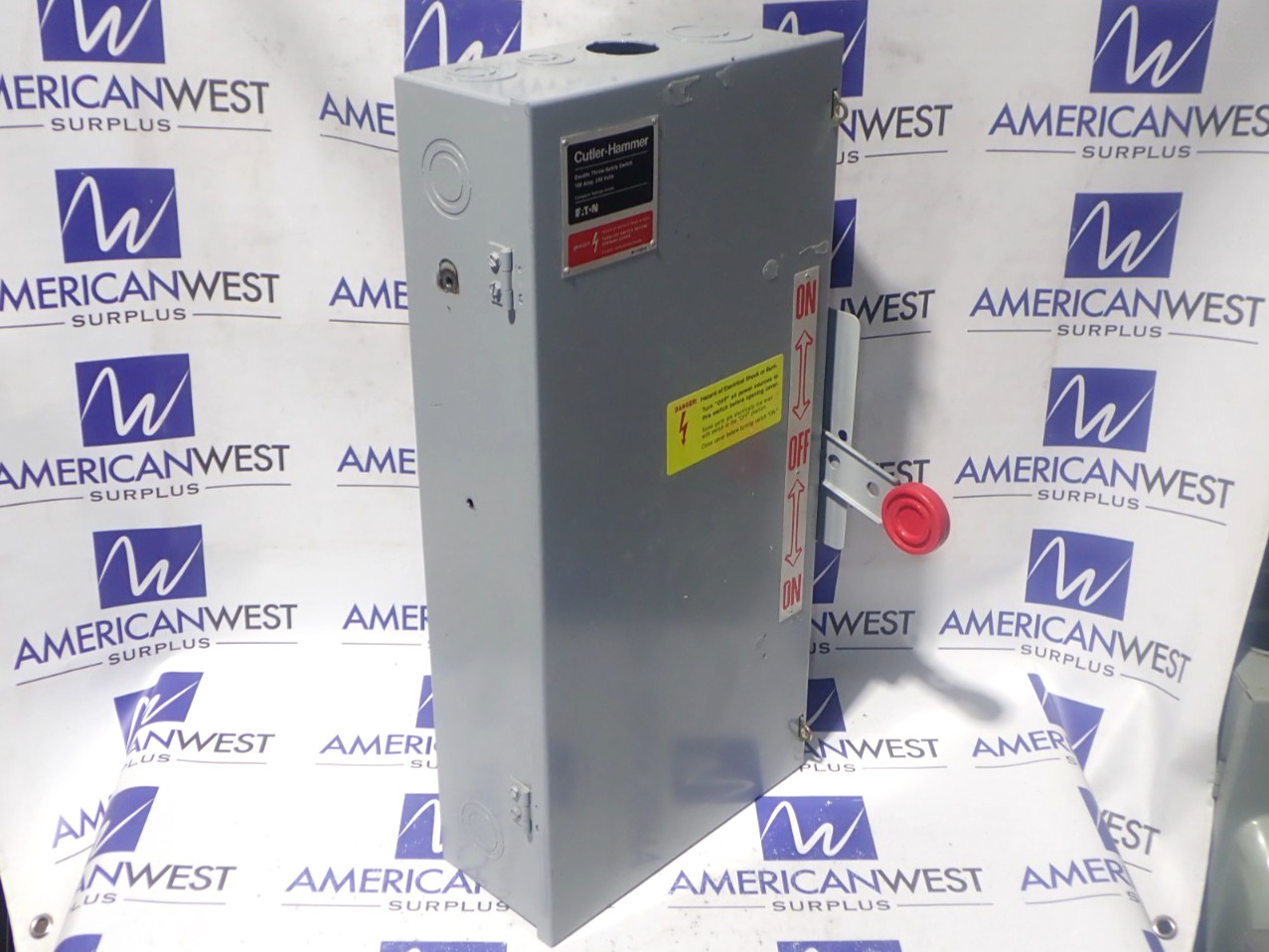 Cutler Hammer Eaton DT223UGK 100 Amp 240 Volt Non Fused Double Throw Disconnect
