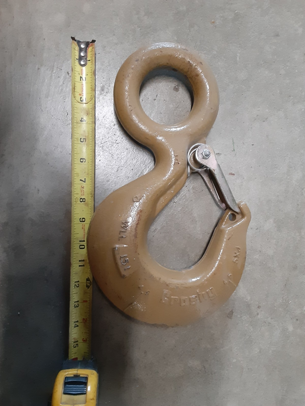 Crosby L-320AN 15 Ton Alloy Eye Hook w/Latch New w/Scratches /No Papers
