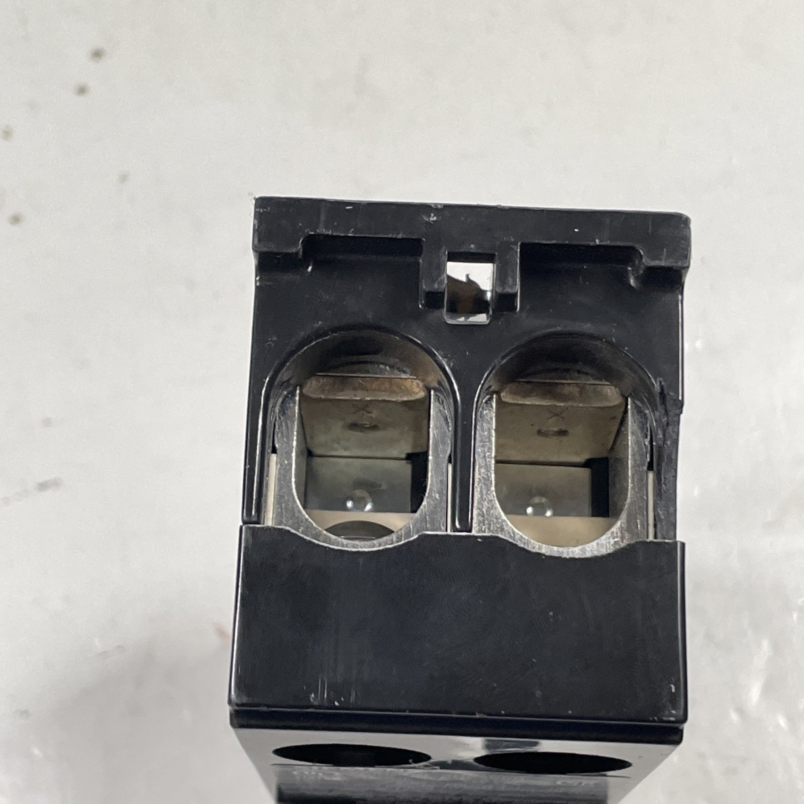 (READ MORE) Siemens QN2200R 200 Amp 2 Pole 240V Circuit Breaker QNR 200A DY-785