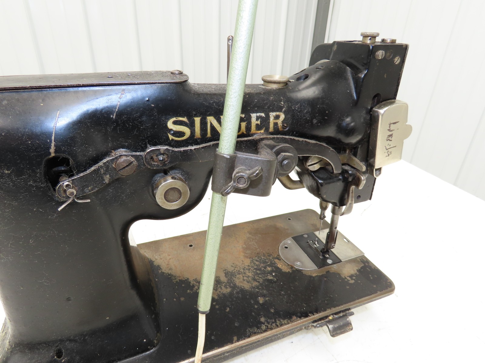 Singer 107W1 Industrial Sewing Machine Head Zig Zag & Straight Vintage
