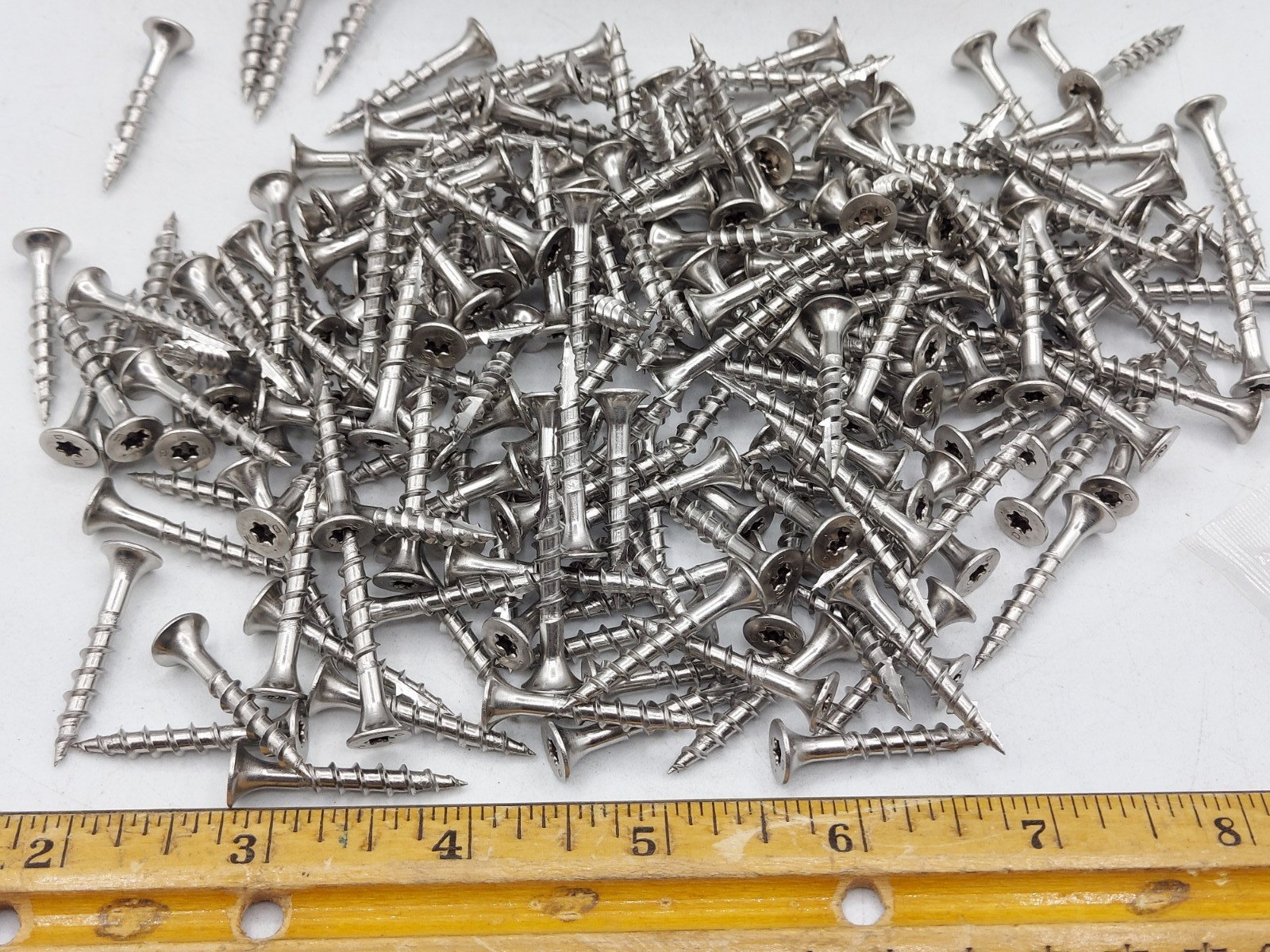 1-1/4″ T20 Star Drive #8 Flat Head Wood Screws 316 Marine Stainless Steel 200/ea