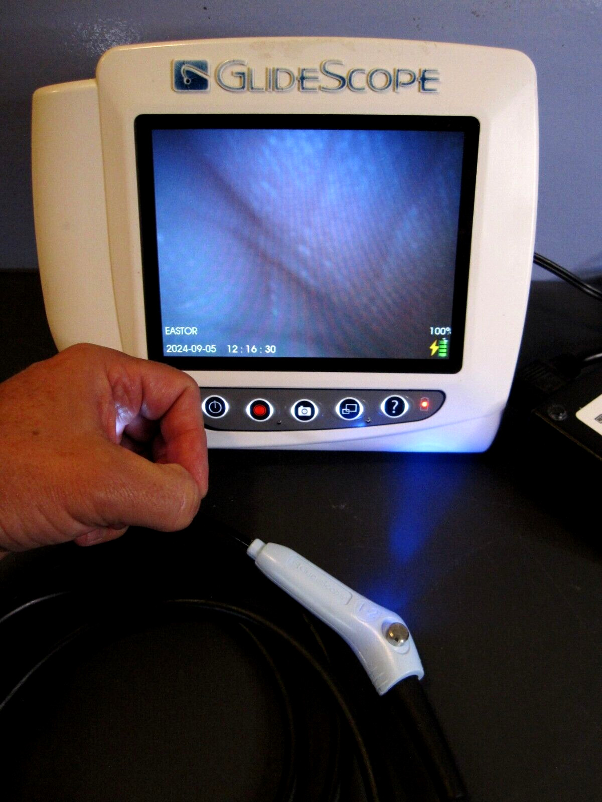 Verathon AVL Titanium GlideScope Video Laryngoscope Monitor w/ 1-2 Baton TESTED
