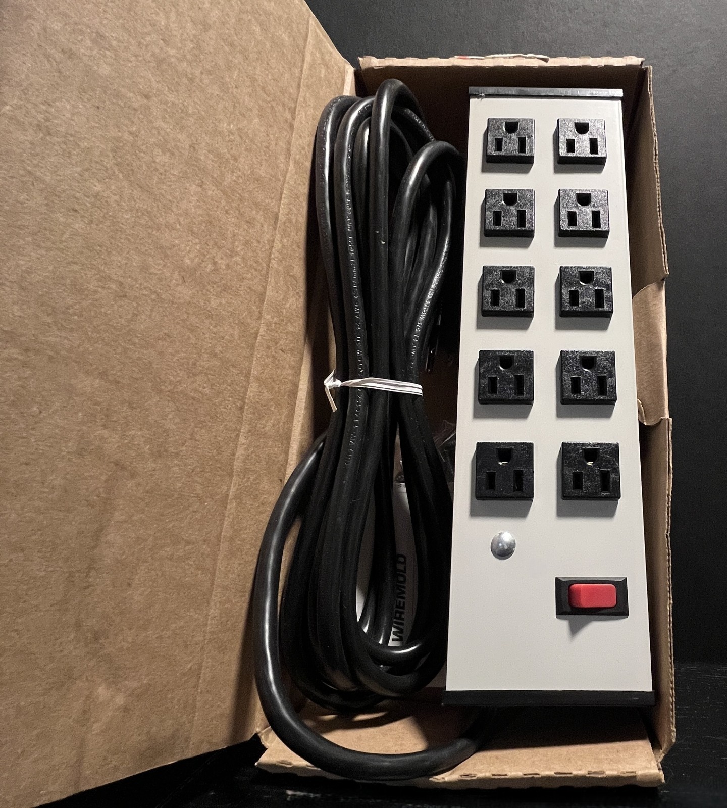 Wiremold UL210BD Plug In 10 Outlet Center 15A 15’Cord Power Strip New In Box
