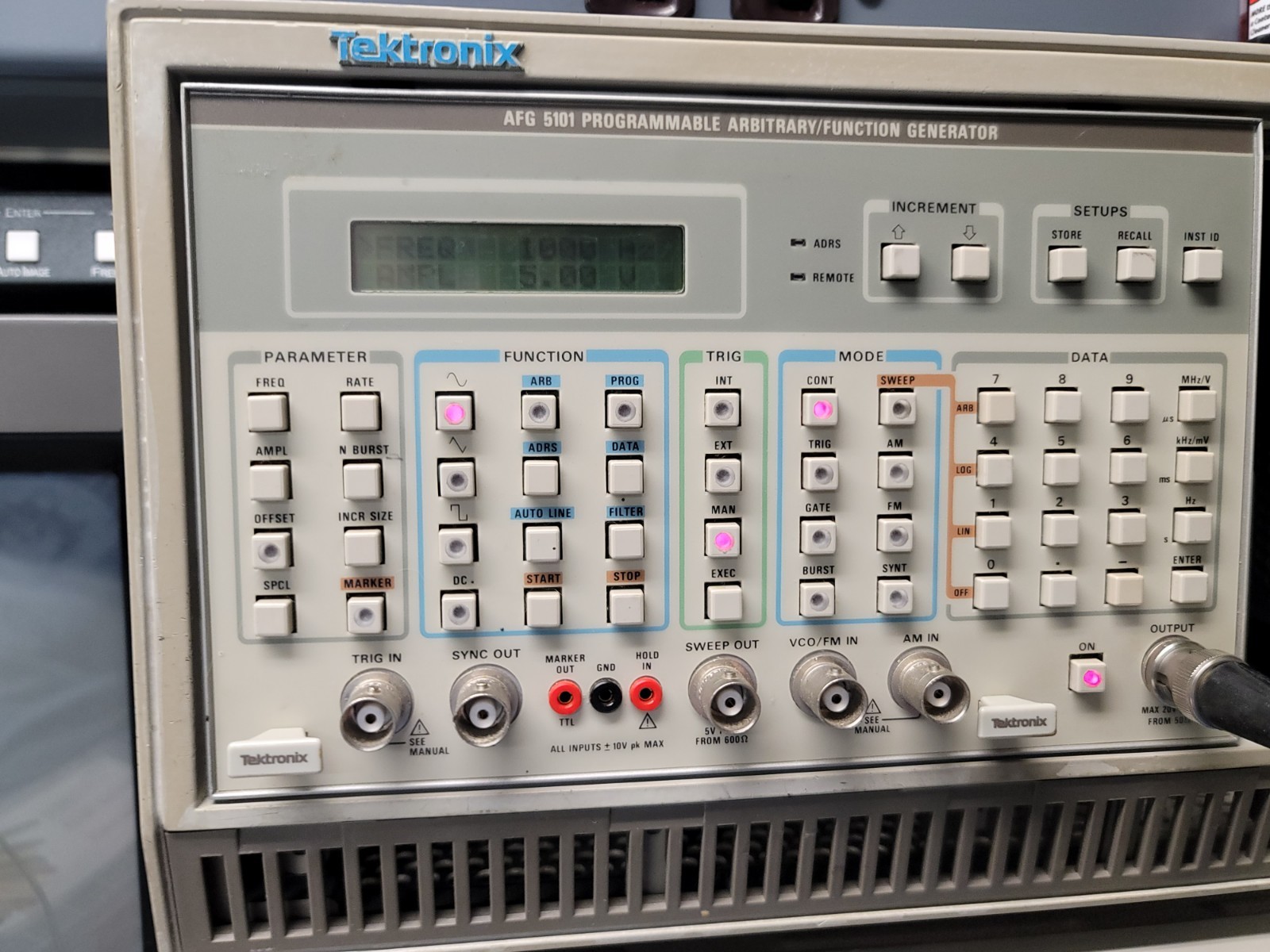 Tektronix AFG5101 12MHz Arbitrary Waveform/Function Generator IL10589