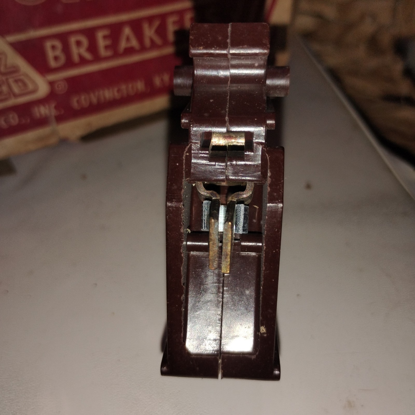 Wadsworth 20 Amp Single-Pole Circuit Breaker – Metal Foot – NOS