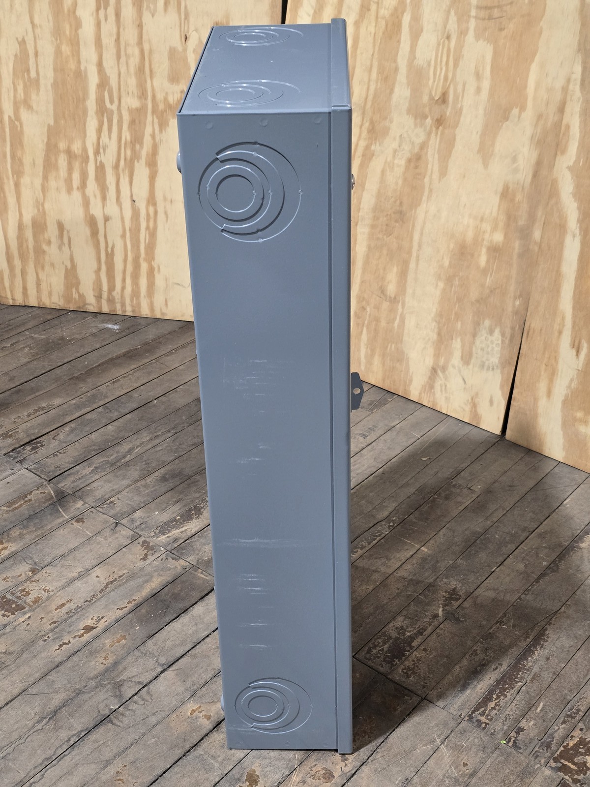 Square D J250S Circuit Breaker Nema 1 Steel Enclosure 15A-250A 31.36″x14.36″x6″