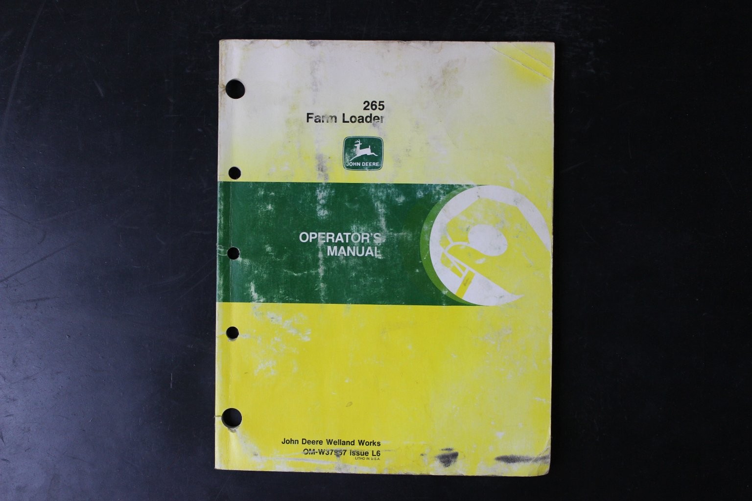 John Deere 265 Farm Loader Operator’s Manual OM-W37597 Issue L6 1980