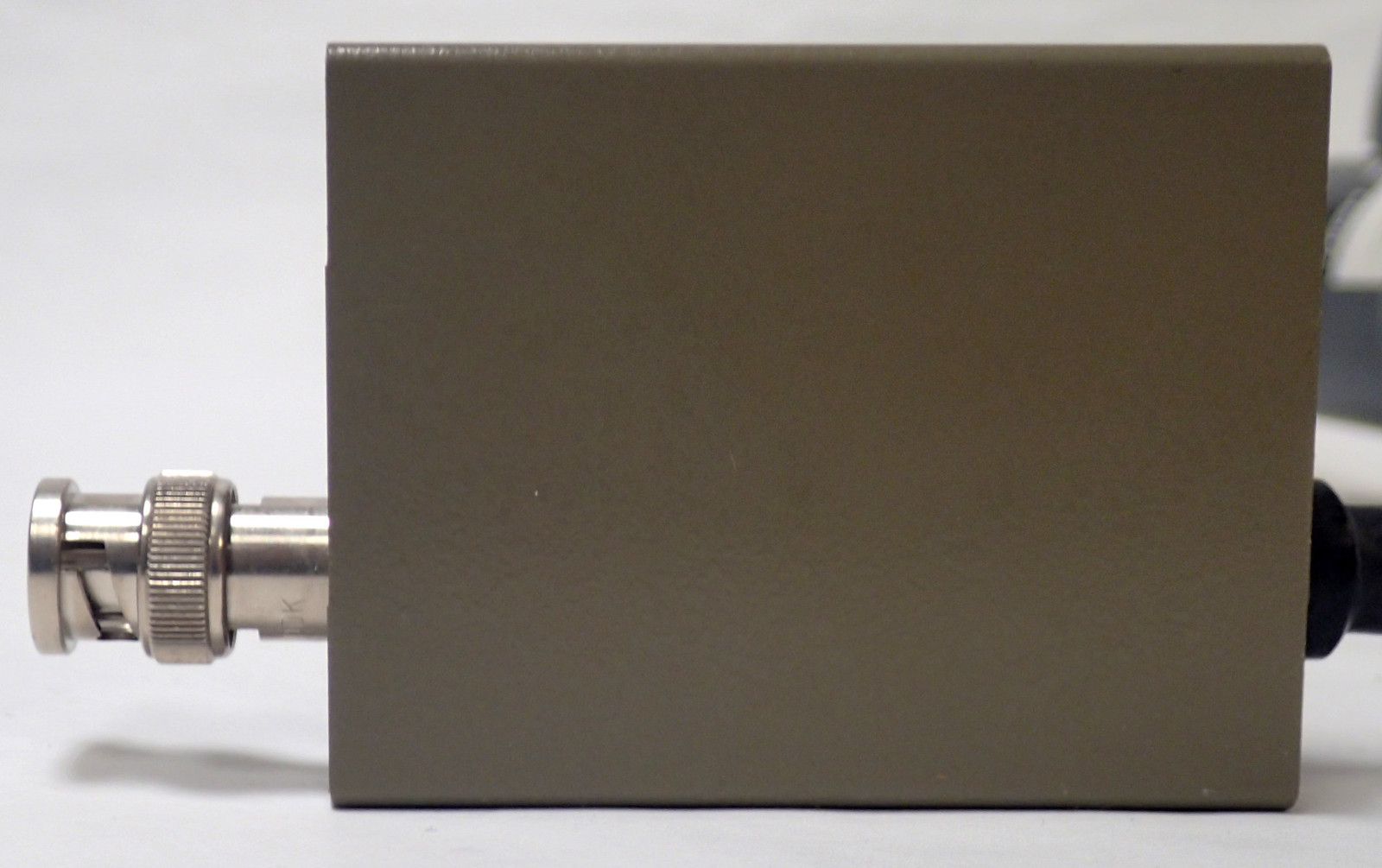 IWATSU HV-P30 HIGH VOLTAGE PROBE DC 30 kV 1000:1 100Mohm 7pF w/ ORIGINAL MANUAL