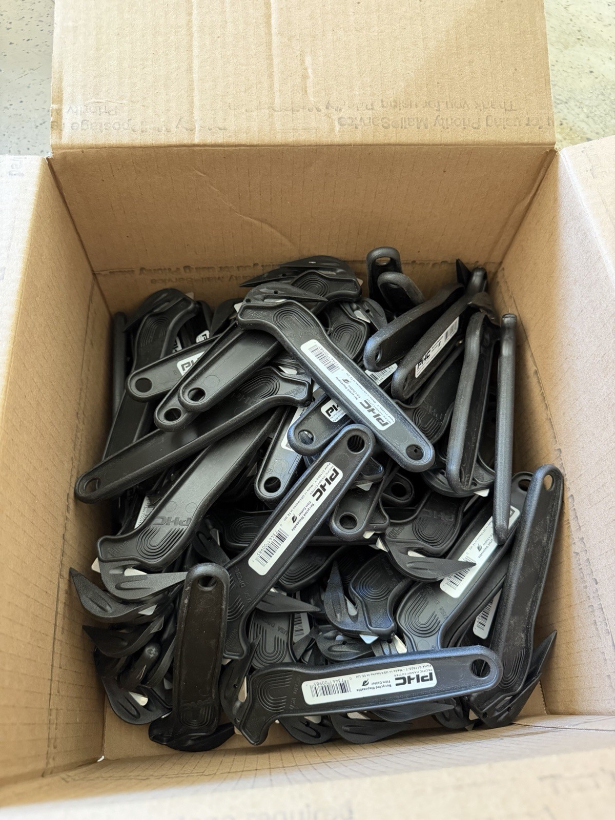 Over 100 Pacific Handy Cutter Disposable Film Cutters – Never used Mixed black