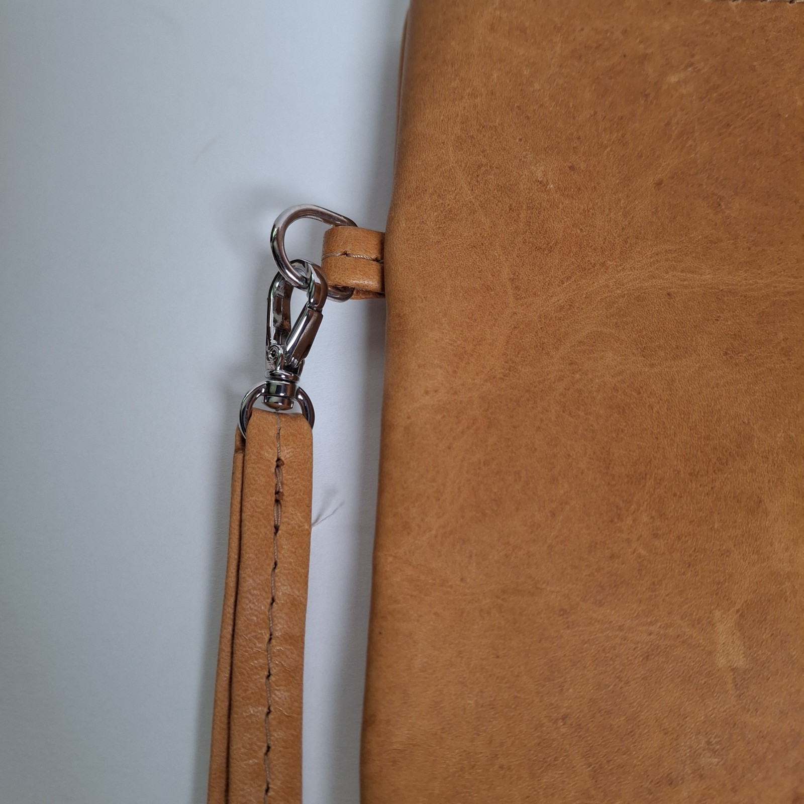Foxy Fix Leather Wristlet Top Zip 6.5 X 9 Tan Pencil Supply Pouch Carry