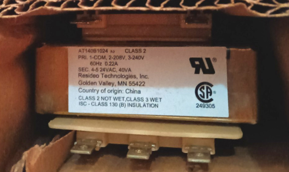 Honeywell AT140B1024 Transformer 1-COM 2-208V 3-240V 60Hz 0.22A 1755 OEM NEW