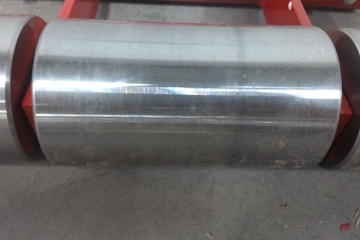 Roberts 10-935 39 In Overall Length 15-3/8 In Overall Width Floor & Wall Roller
