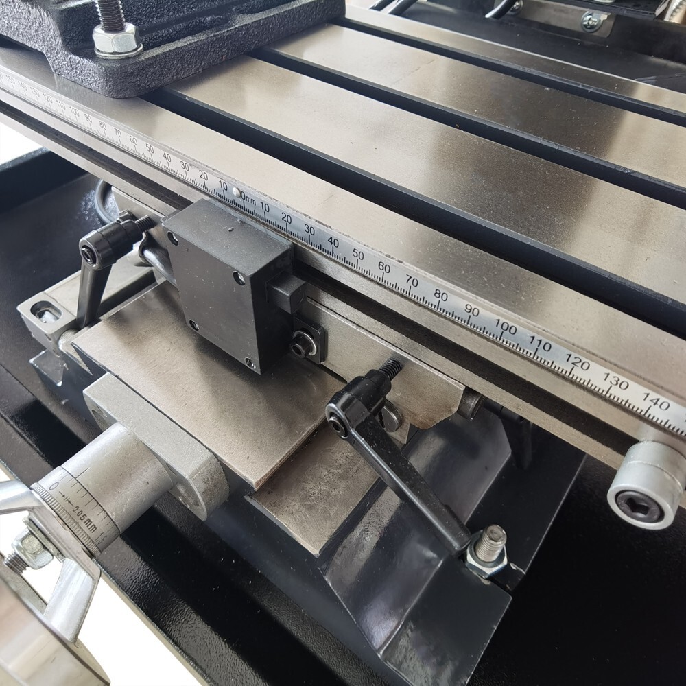 Benchtop Mill/Drill Machine with Grating Ruler Axis X Power Feed 110V R8 1100W