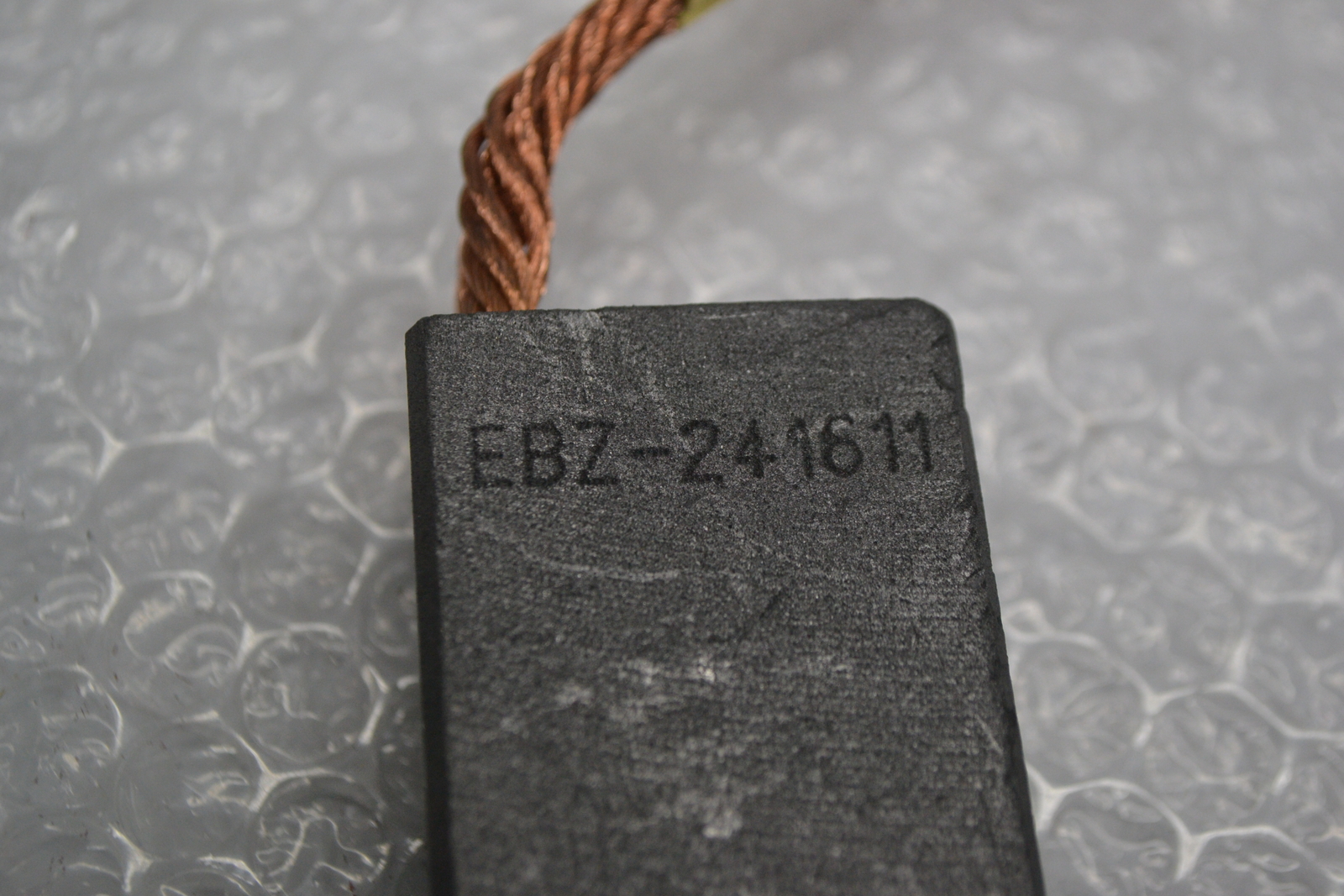 INDUSTRIAL SPARE EBZ-241611 CARBON BRUSH NSNP