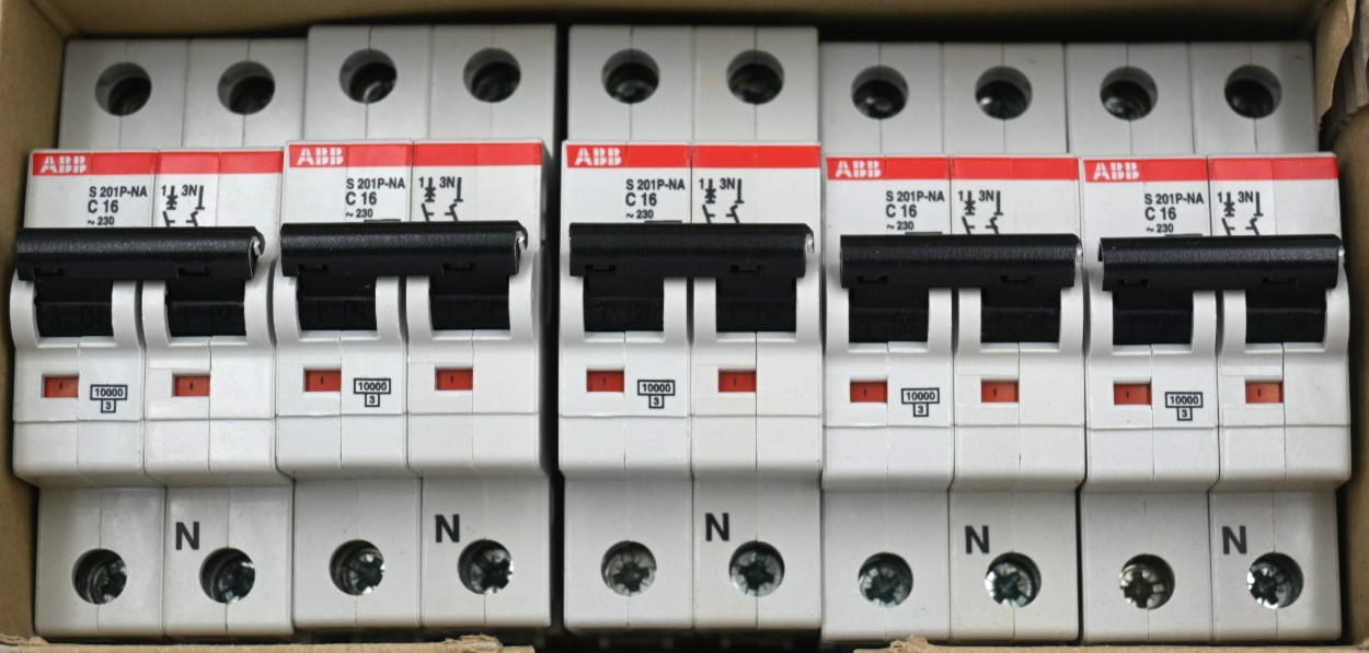 ABB S201P-C16NA Circuit Breaker 2CDS 281103 R0164 (1 BOX-5 PCS)
