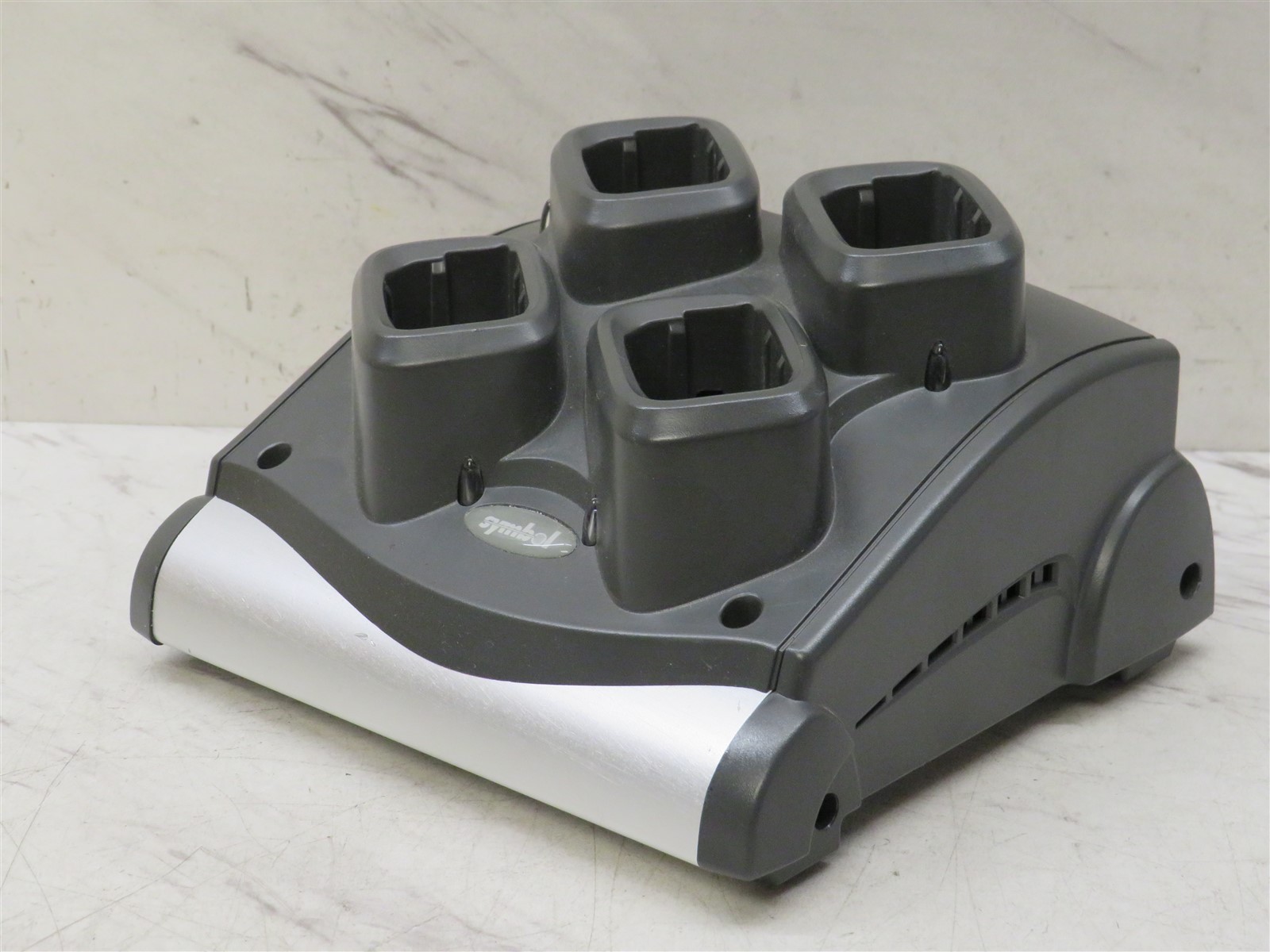 Motorola Symbol SAC9000-4000R 4-Slot Battery Charger Cradle w/ AC