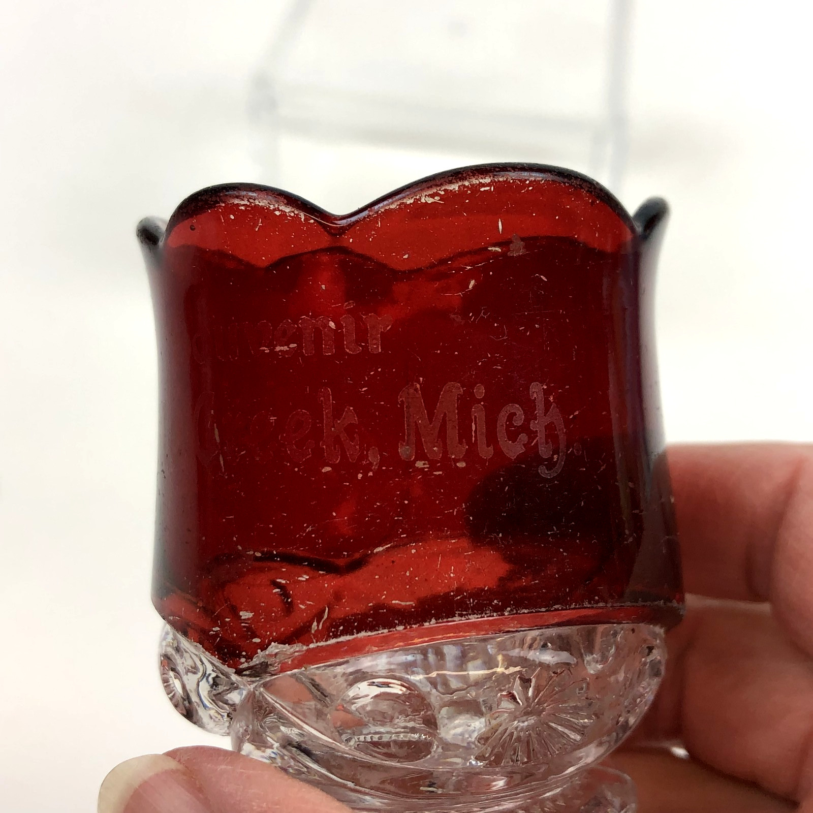 VTG Souvenir Battle Creek MI Flashed Cranberry Glass Toothpick Holder Scalloped
