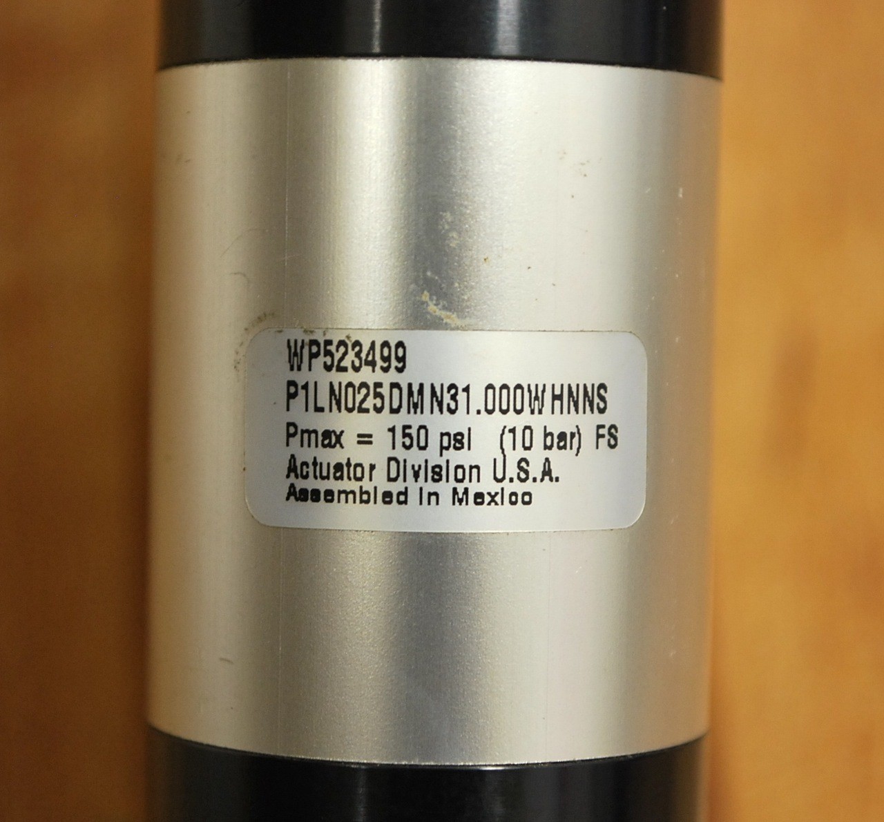 Parker WP523499 Pmax=150 psi Pneumatic Cylinder P1LN025DMN31.000WHNNS – USED