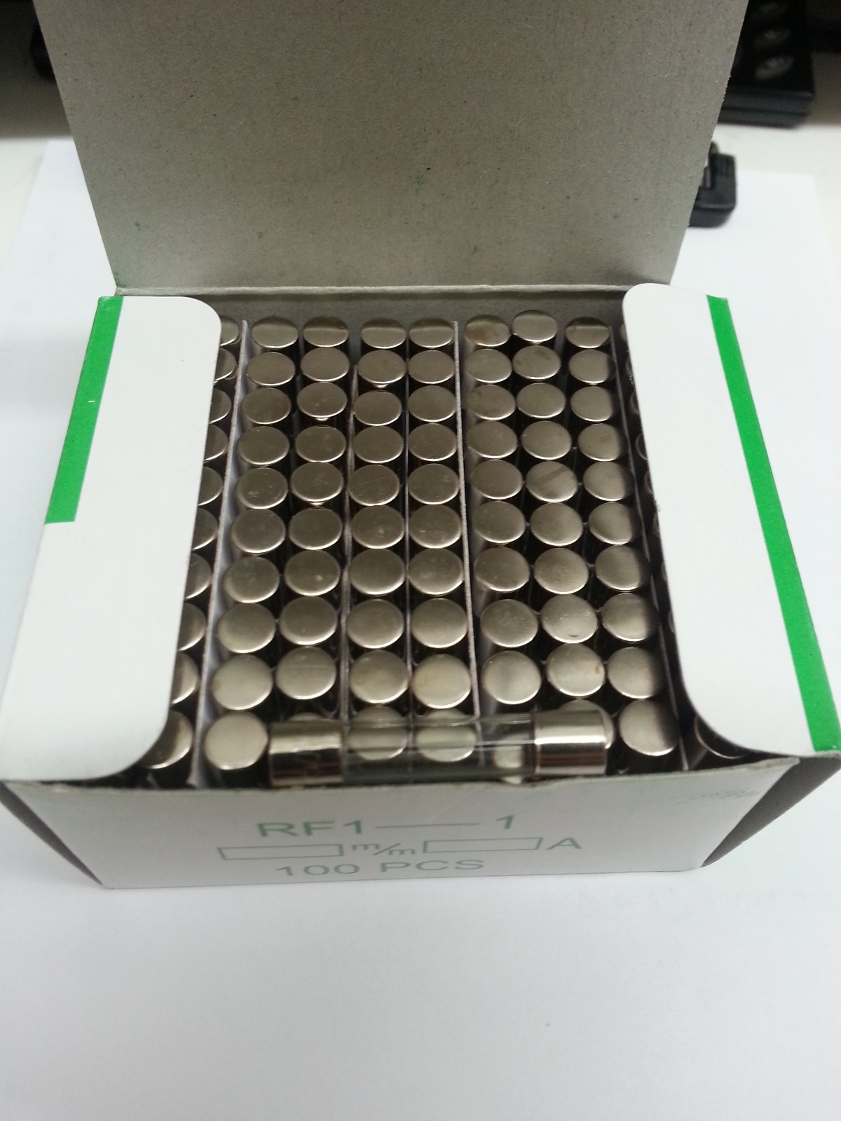 100 x 1.5A Glass Fuse Fast Acting 250V AGC1.5A 6x30mm + USA Free Shipping