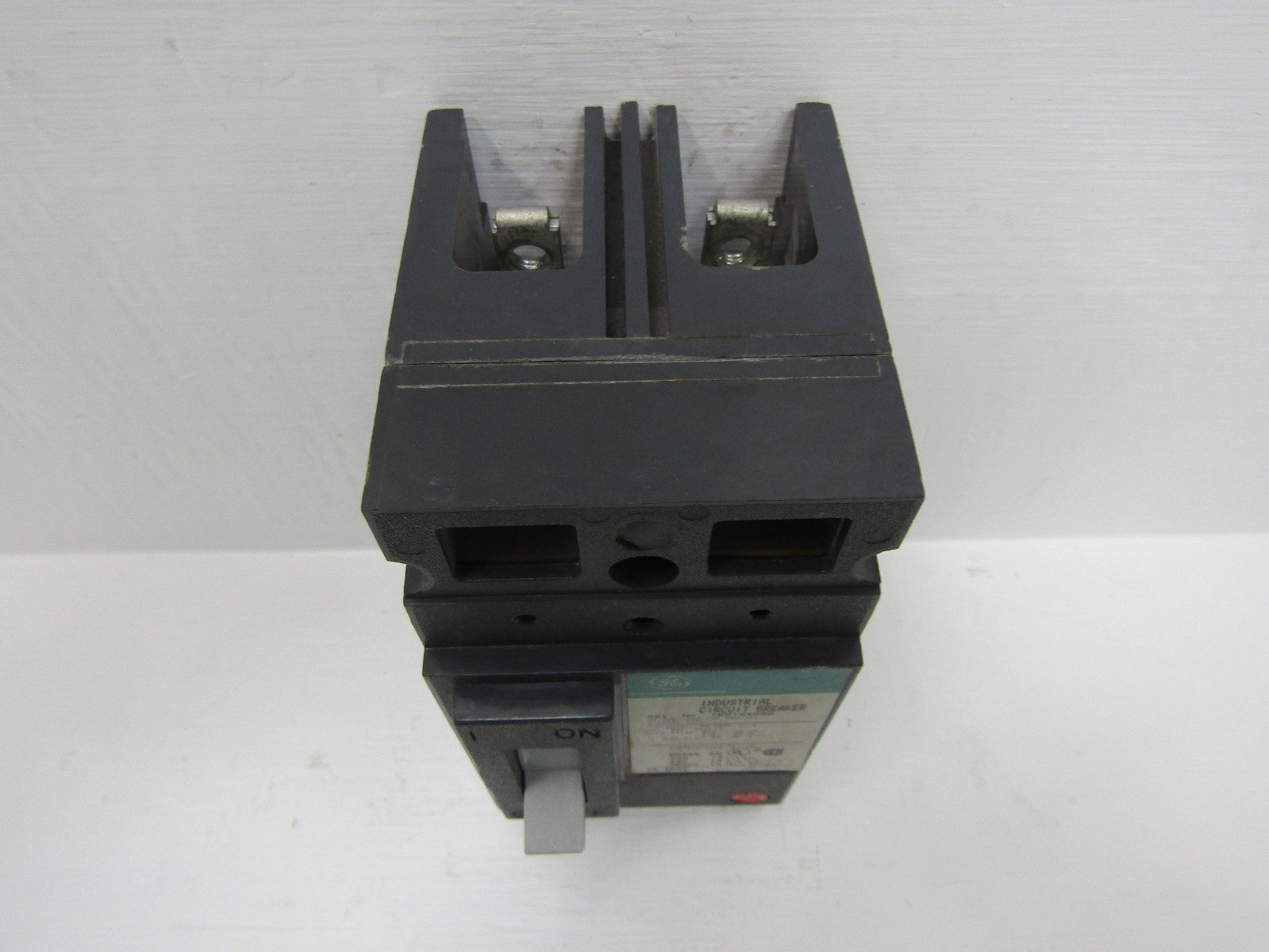 GE General Electric TED124030 30 Amp 480V 2-Pole Circuit Breaker 30A 2P 250VDC