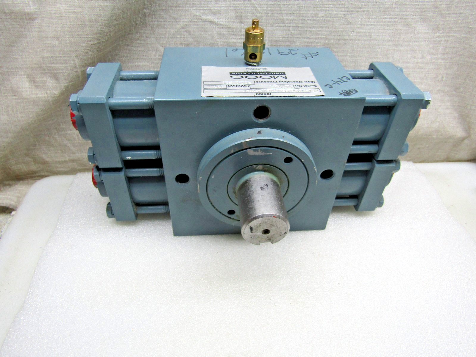 MOOG H37-100-00-ESX-MS14-RKS-N Hydraulic Rotary Actuator Ohio Oscillator 100 Deg