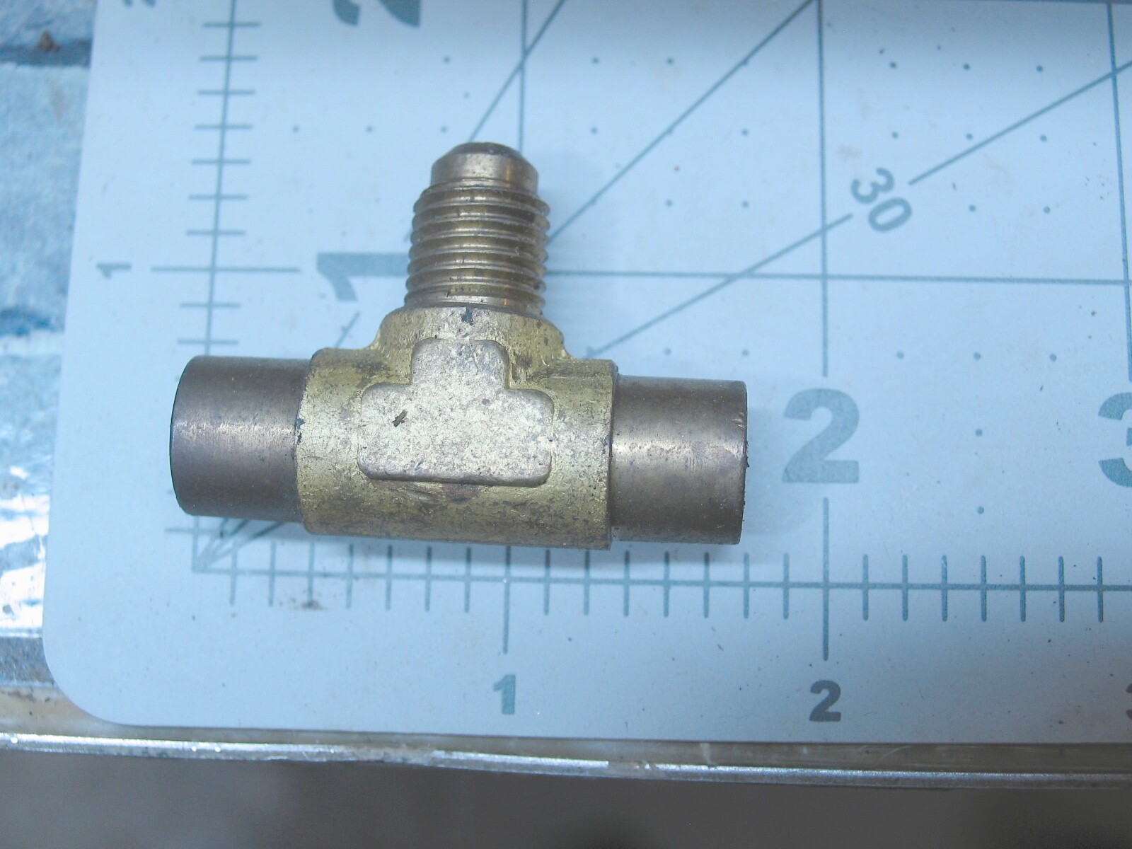 5 lbs of Brass Pneumatic Fittings + connectors