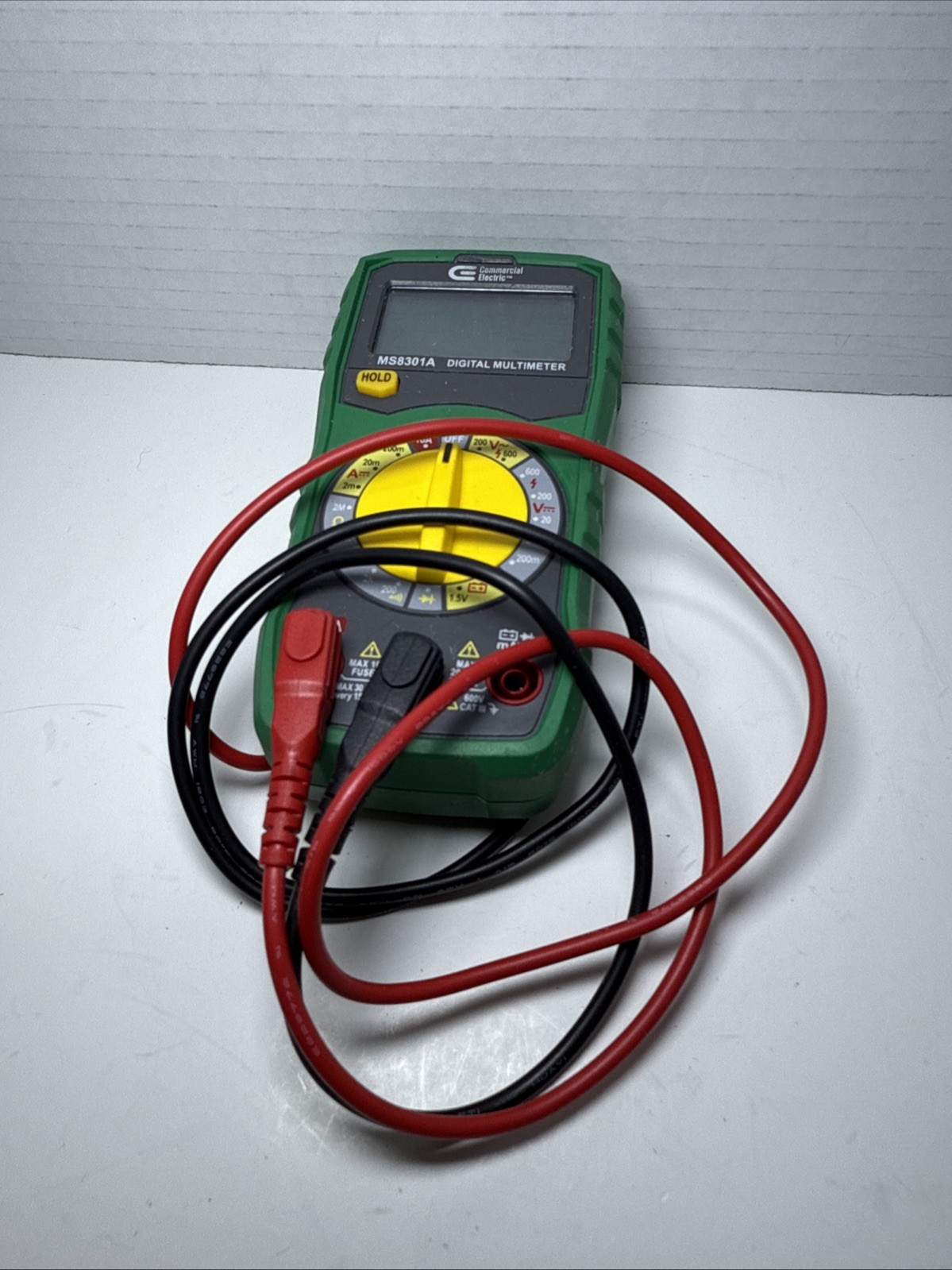 Digital Multimeter AC DC Voltmeter Ammeter Ohmmeter Volt Tester Meter MS8301A