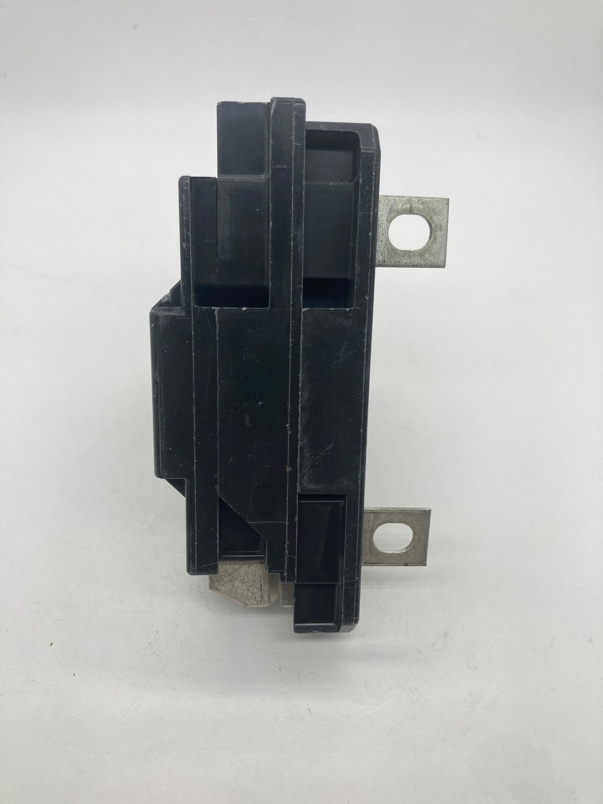 Square D QOM100VH8106 22kA 2Pole 100A 120/240V QOM1 Bolt On Main Circuit Breaker