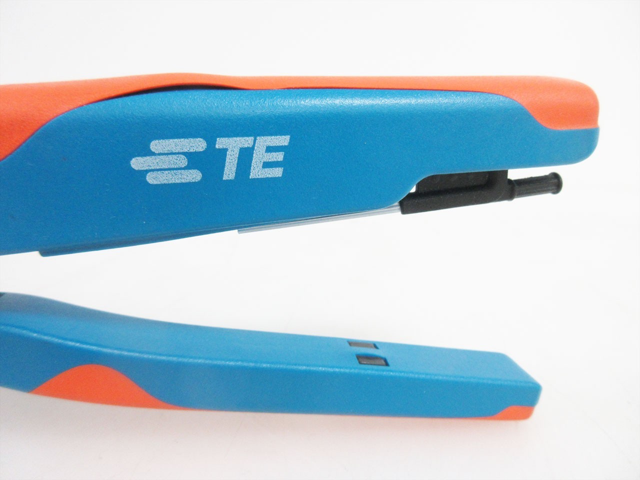 TE CONNECTIVITY 539635-1 ERGOCRIMP HAND CRIMP TOOL & 3-1579001-5 QUADLOK TYCO V