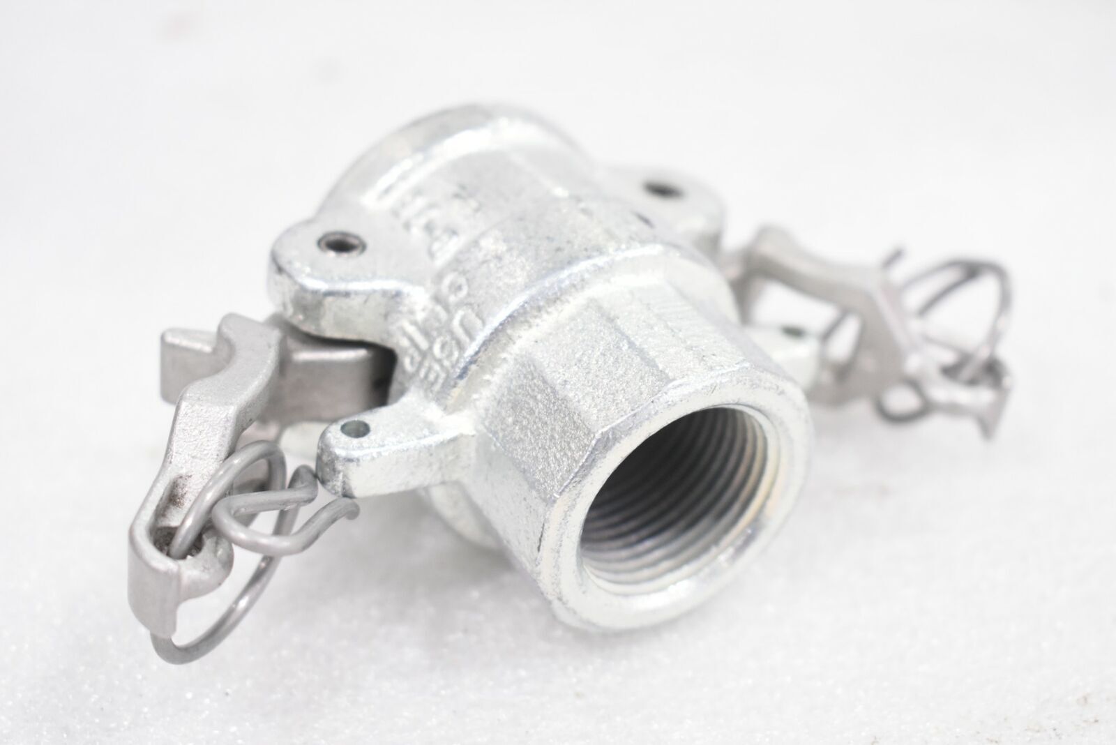 DIXON D-75-SS CAM & GROOVE FEMALE COUPLER 3/4″, NPT THREAD, TYPE D, 316SS