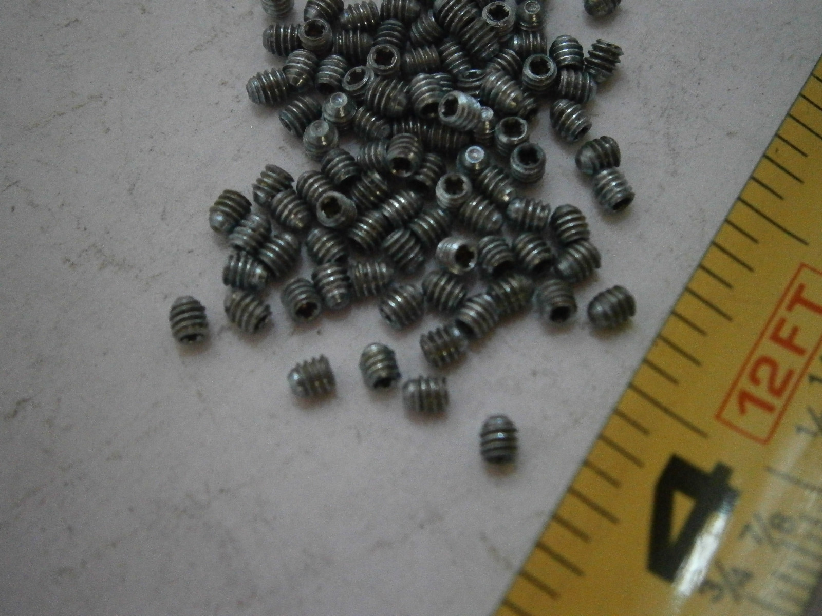 Set Screw 2/56 x 3/32 4 Spline Cup Point Alloy Steel Zinc Plated Lot of 25 #2529