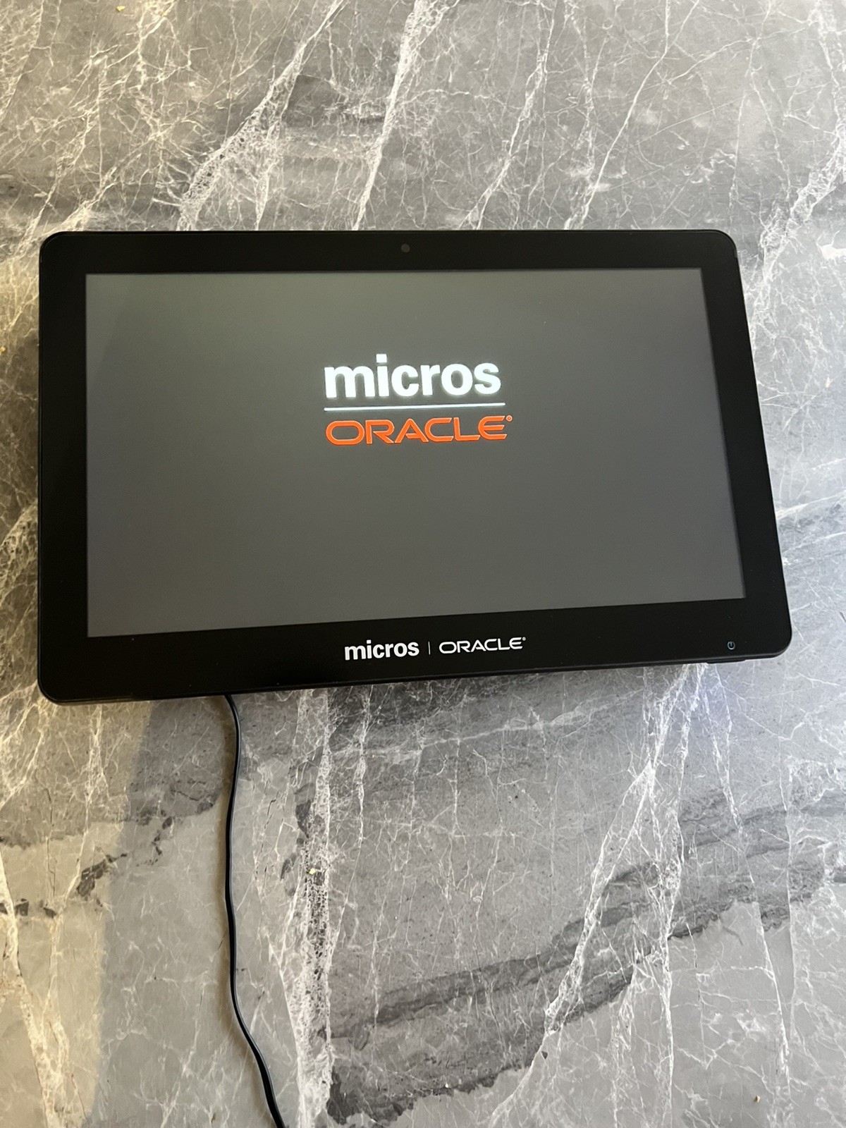 Oracle Micros Workstation 6 Celeron 4305UE 2.00 GHz 8GB RAM 64GB SSD Touch POS