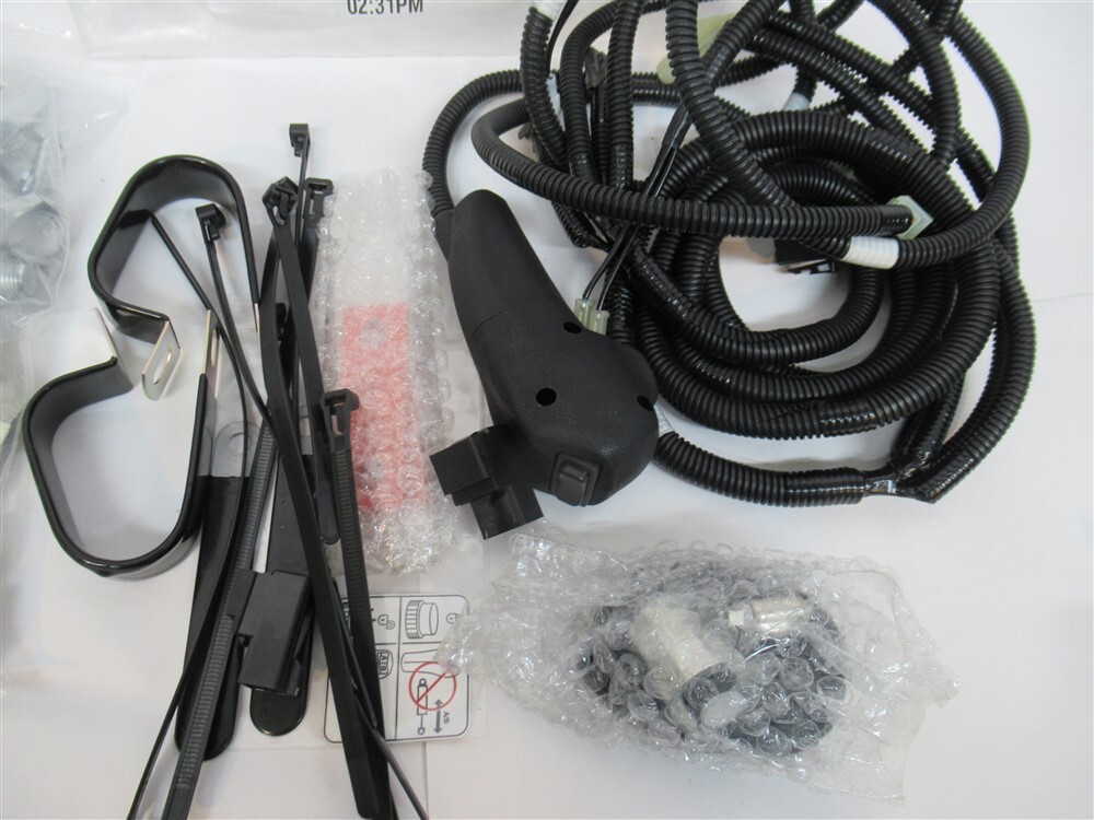 Kubota 7J292-94000 / 7J419-94200 ,3rd Function Valve Hardware & Brackets