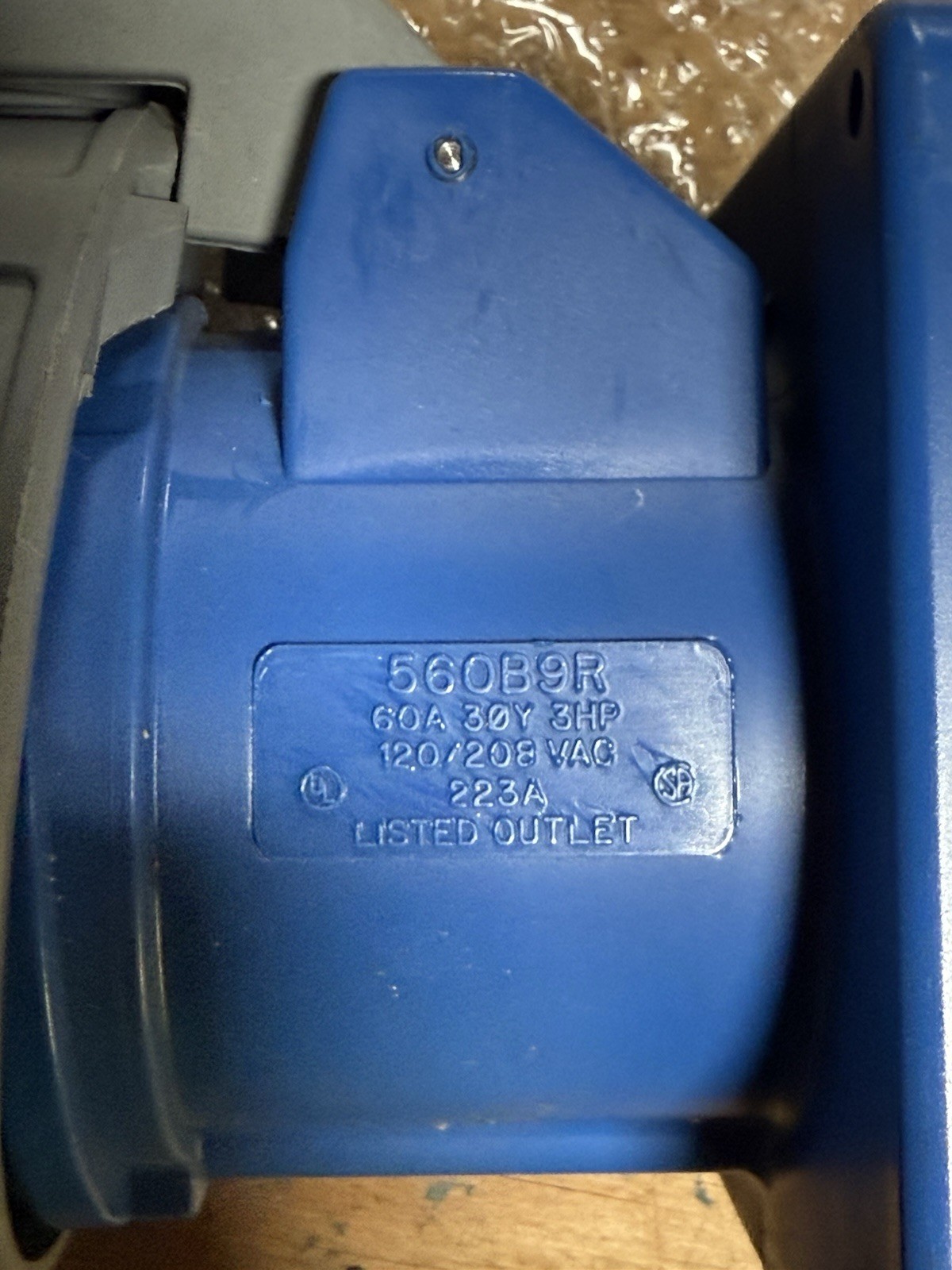 HUBBELL HBL560B9R 60-Amp REVERSE SERVICE INLET 560B9R 60A 120/208V
