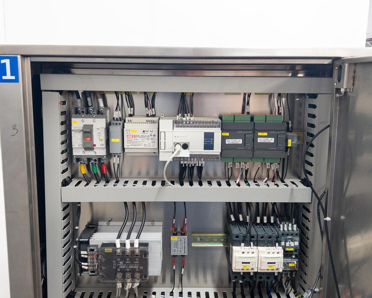 Lneya Sundi-1A15 Cooling Heating Chiller -10°C to 200°C 20kW 208V 3-Phase R404A