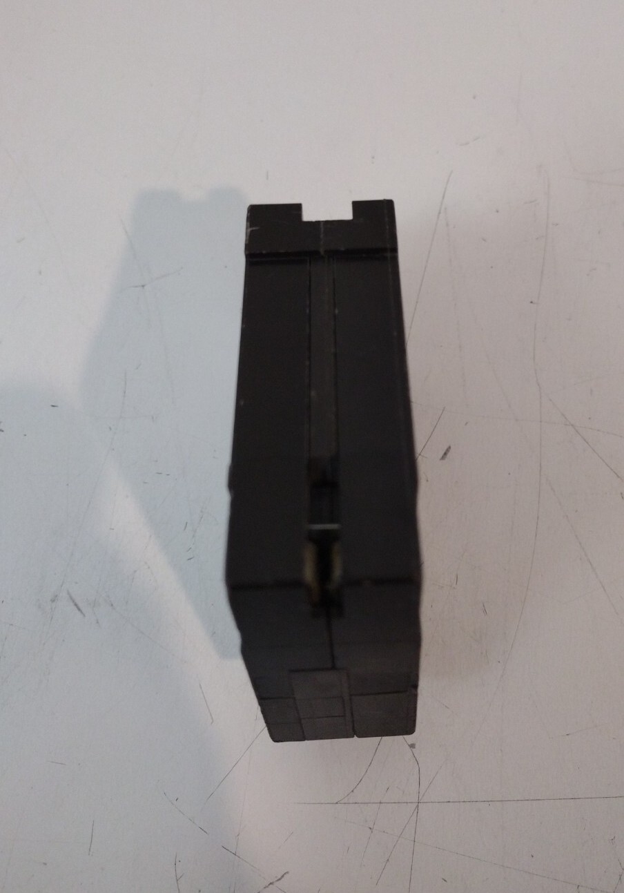 NEW Square D HOMT2020CP Tandem Circuit Breaker Single-Pole 20 Amps