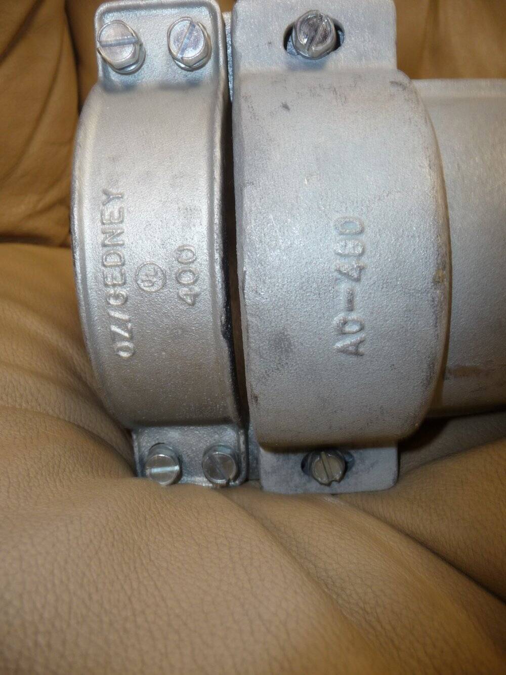 Oz-Gedney AC-400 AC FMC Flex Conduit 90 Degree 4″ Connector New