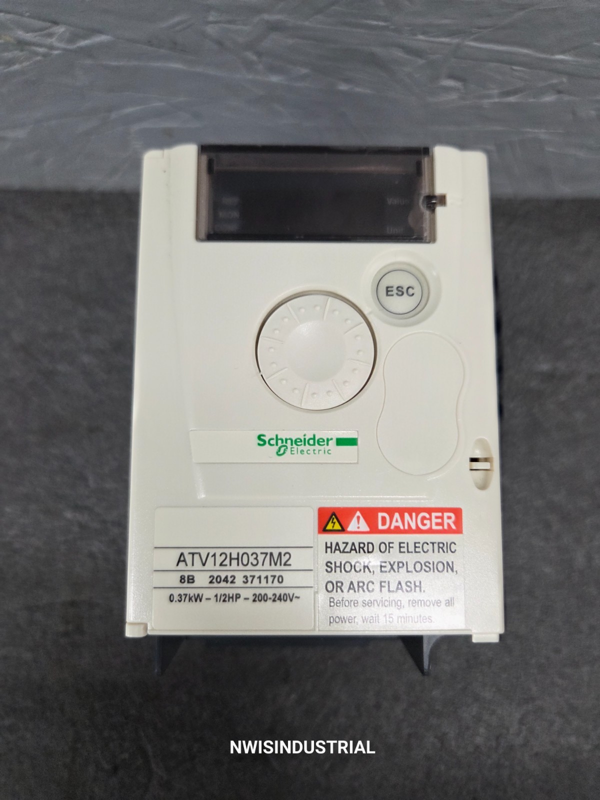 SCHNEIDER ATV12H037M2 VFD AC Motor Drive, 0.5 HP, 200-240V, 1PH in 3PH out