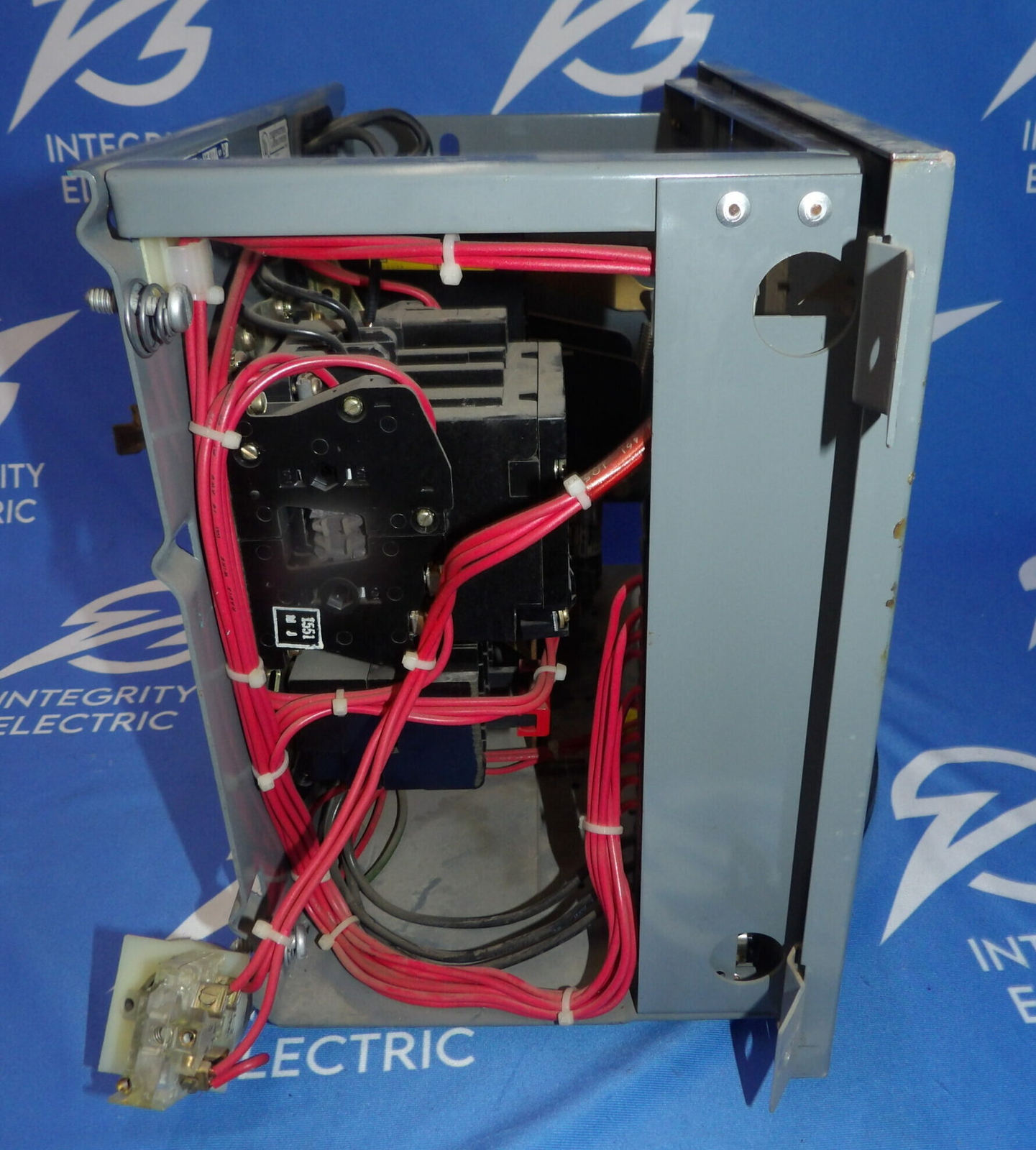 Square D 8536 SCO-3 Series B 8998 NE-401 48127-025-50 Size 1 30A MCC Bucket +…