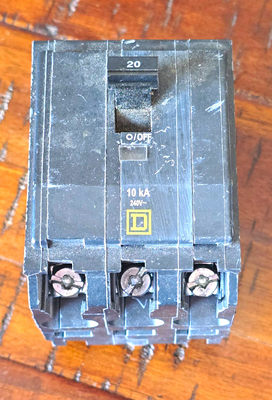 Square D DP-4075 3-Pole 20A 240V AC Circuit Breaker 10kA Trip Indicator