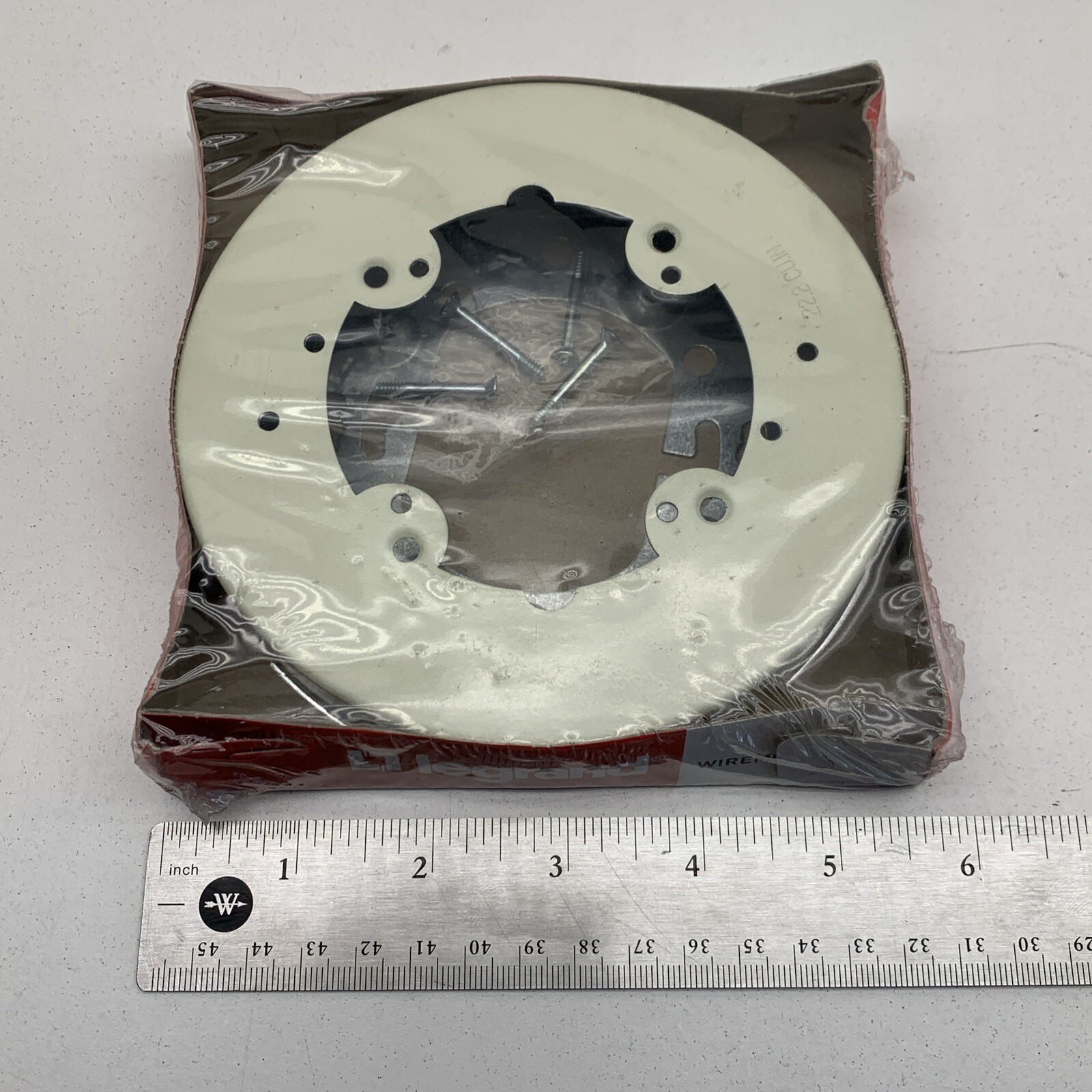 Wiremold V5737A Open Base Round Extension Box Fitting 2-Gang 5-1/2″