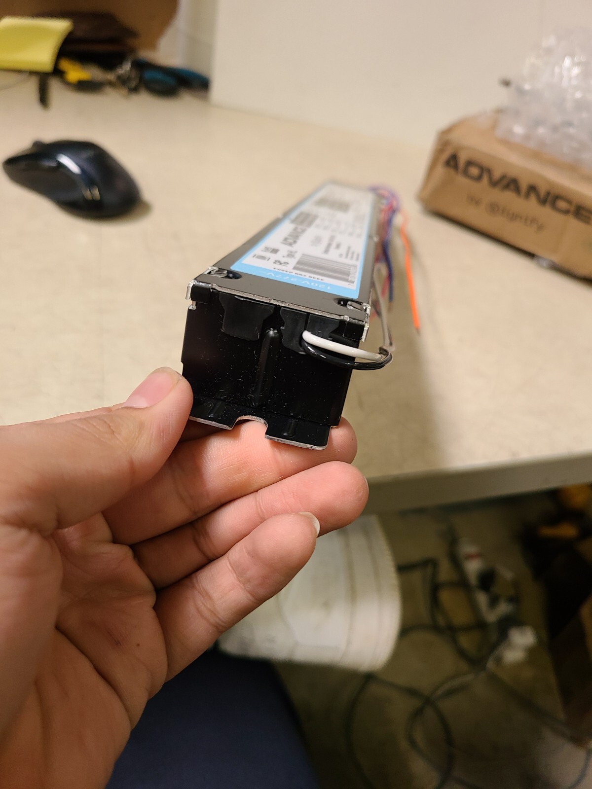 Advance Dimmable LED Driver – 190W 100-277 Vac 100-2750 mA – XI190C275V054BSG2